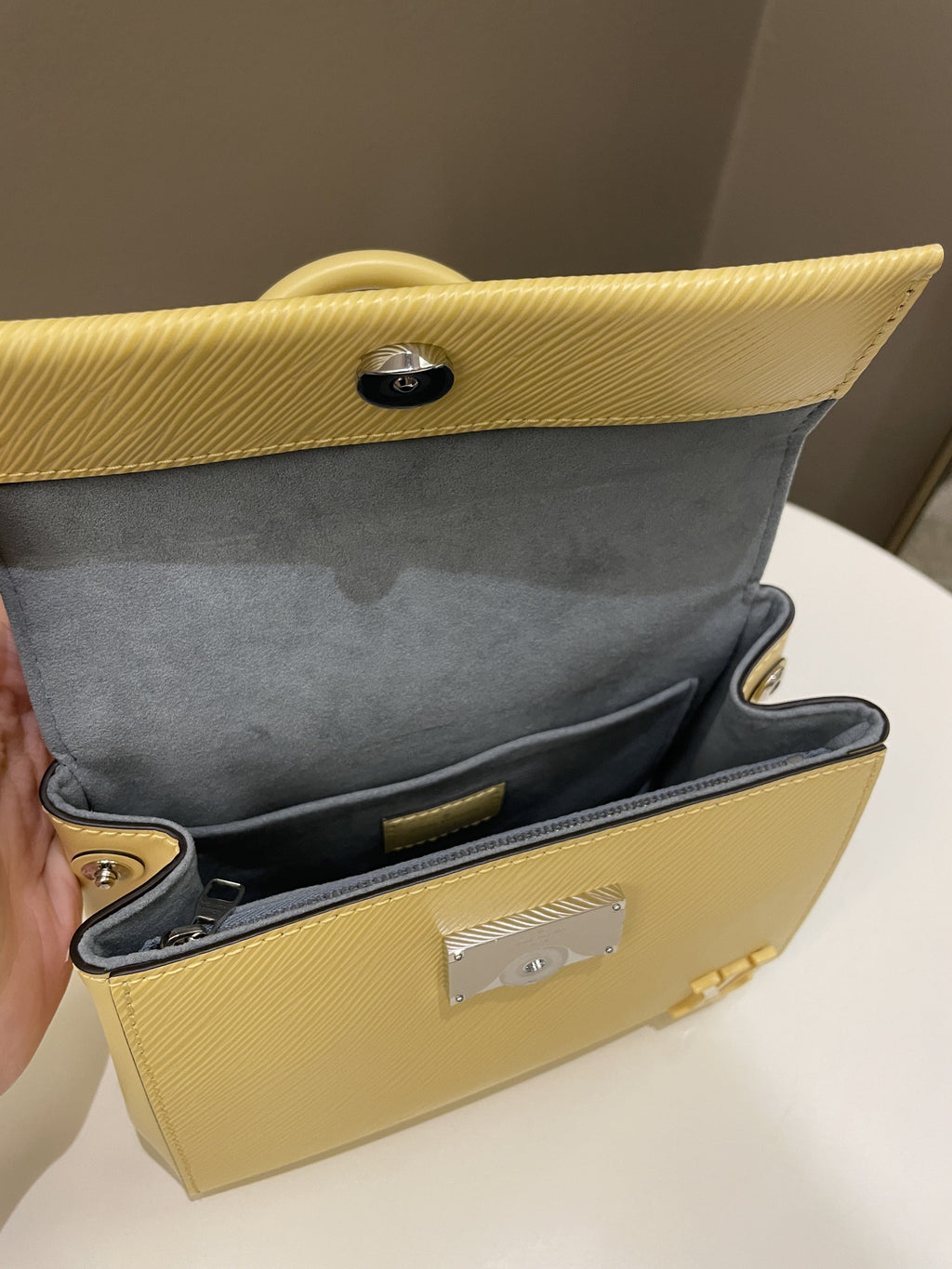 Louis Vuitton Mini Cluny Jaune Plume Epi
