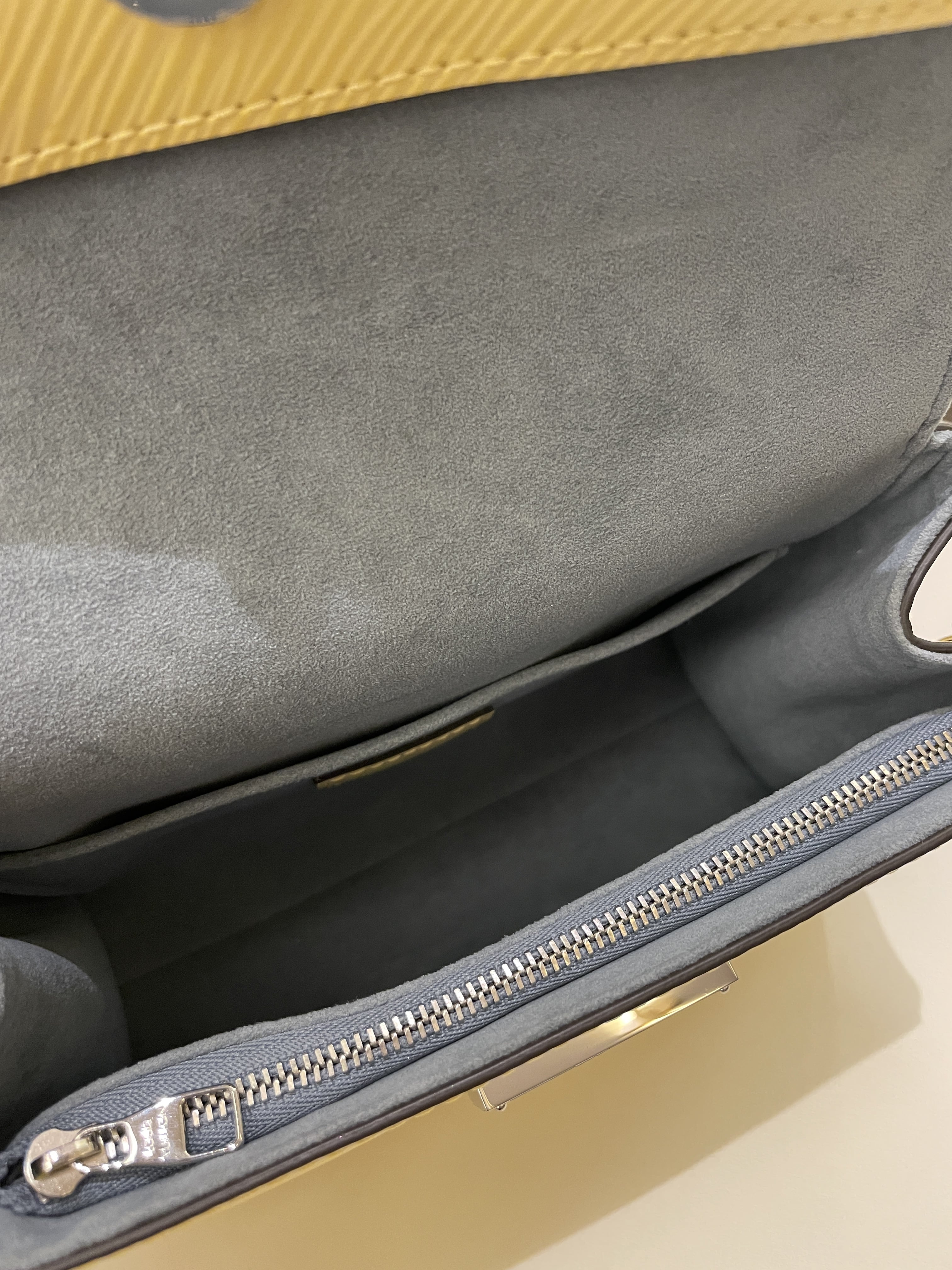 Louis Vuitton Mini Cluny Jaune Plume Epi