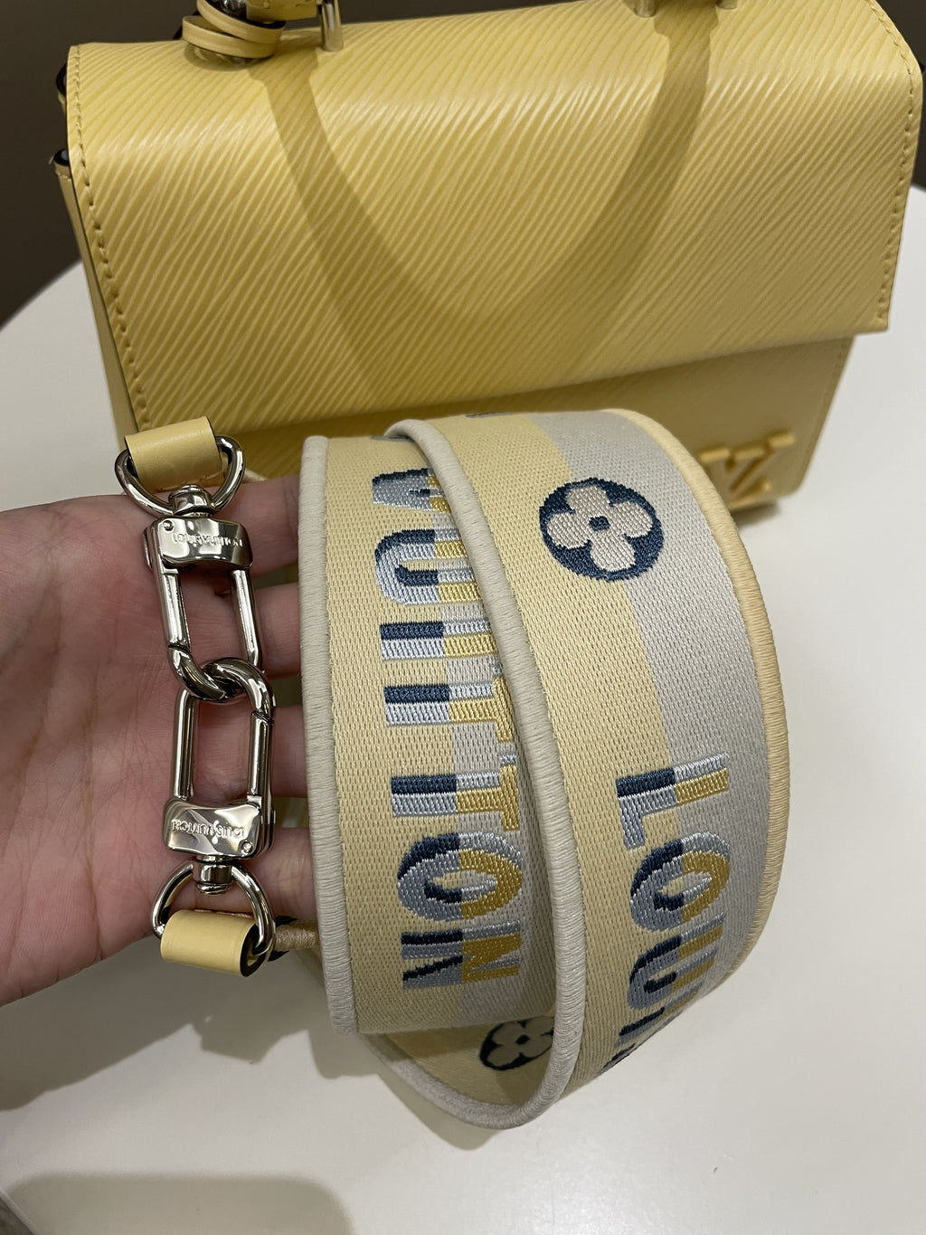 Louis Vuitton Mini Cluny Jaune Plume Epi