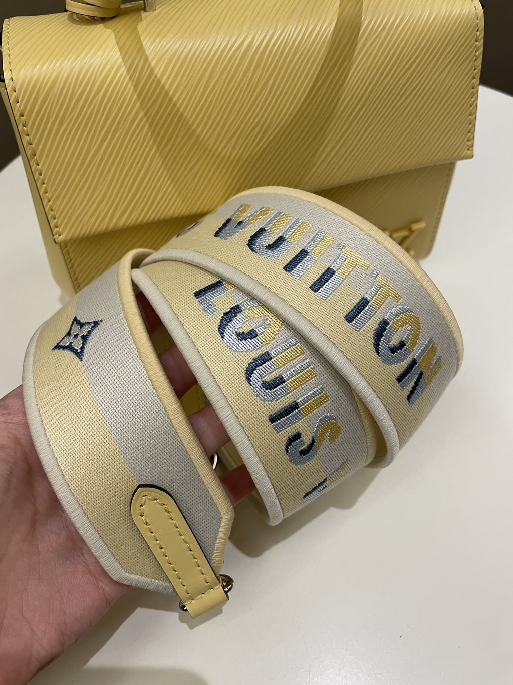 Louis Vuitton Mini Cluny Jaune Plume Epi