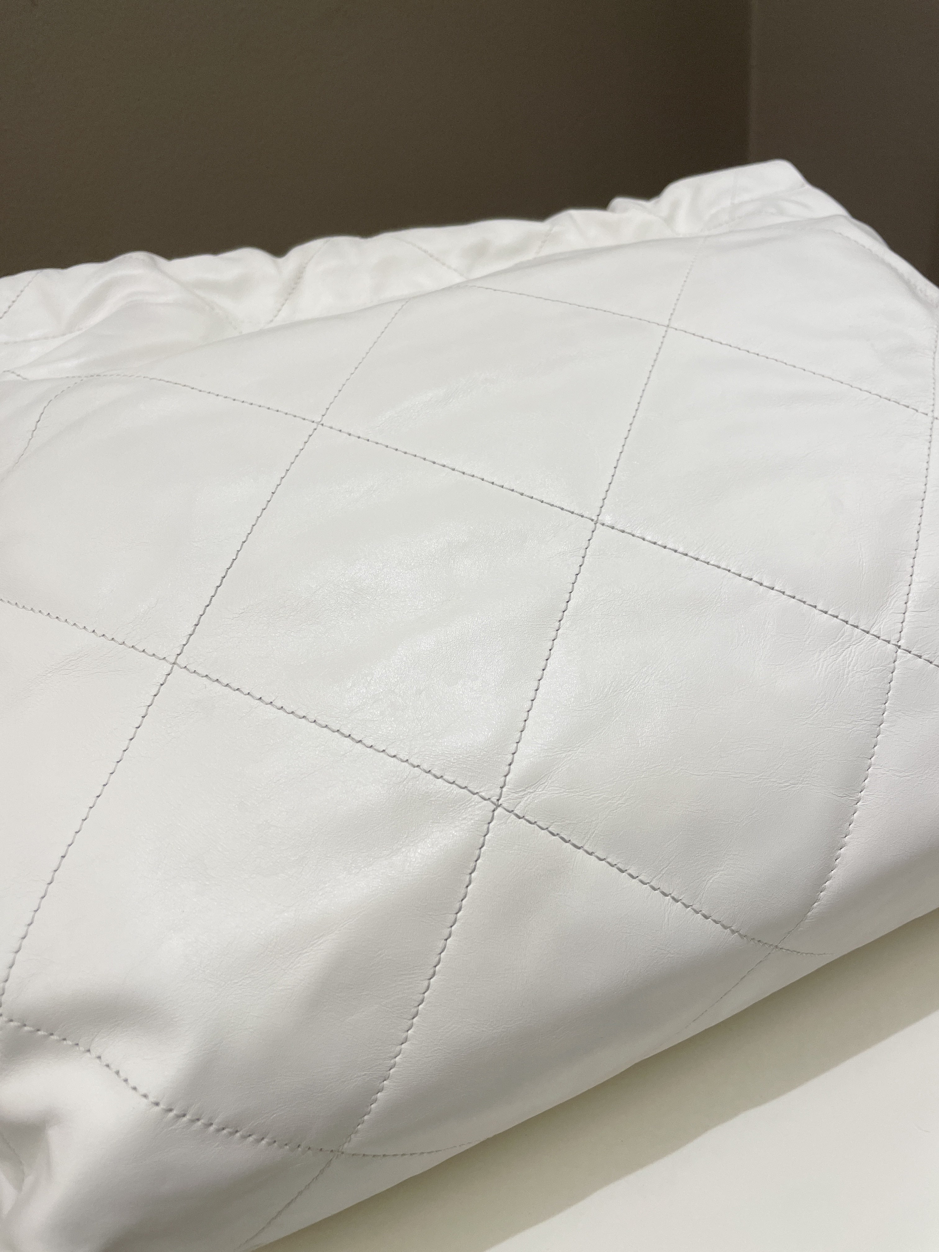 Chanel 22 White Calf