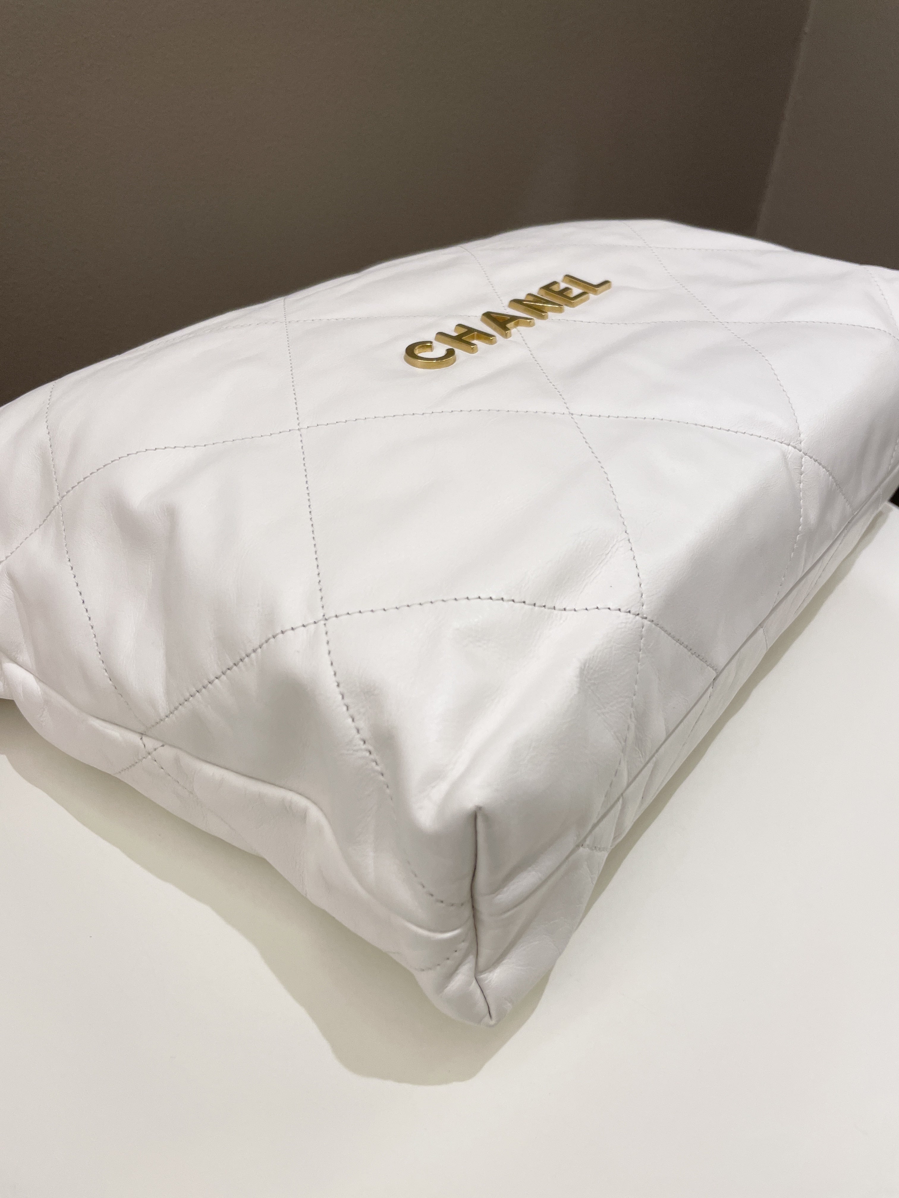 Chanel 22 White Calf