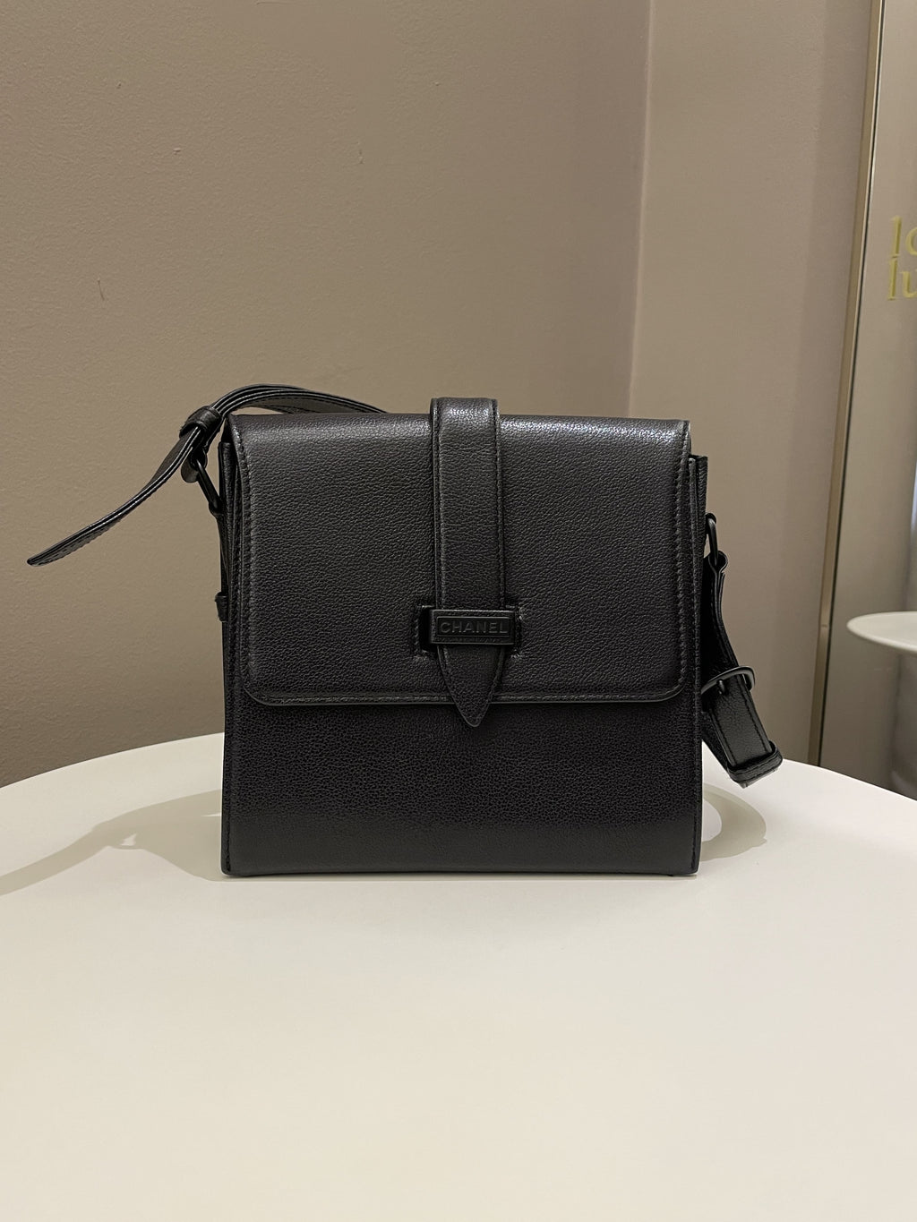Chanel Vintage Messenger Crossbody Black Grainy Leather