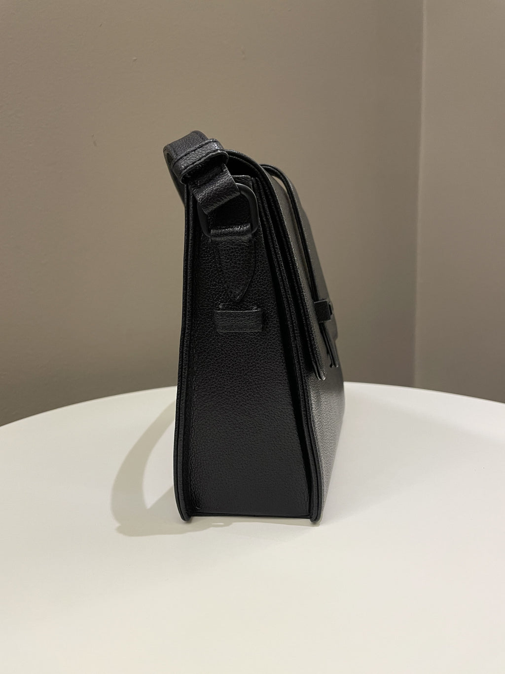 Chanel Vintage Messenger Crossbody Black Grainy Leather