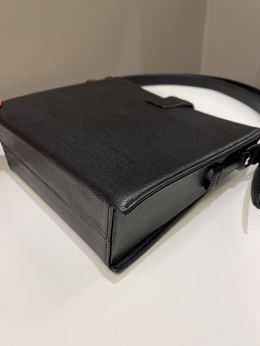 Chanel Vintage Messenger Crossbody Black Grainy Leather