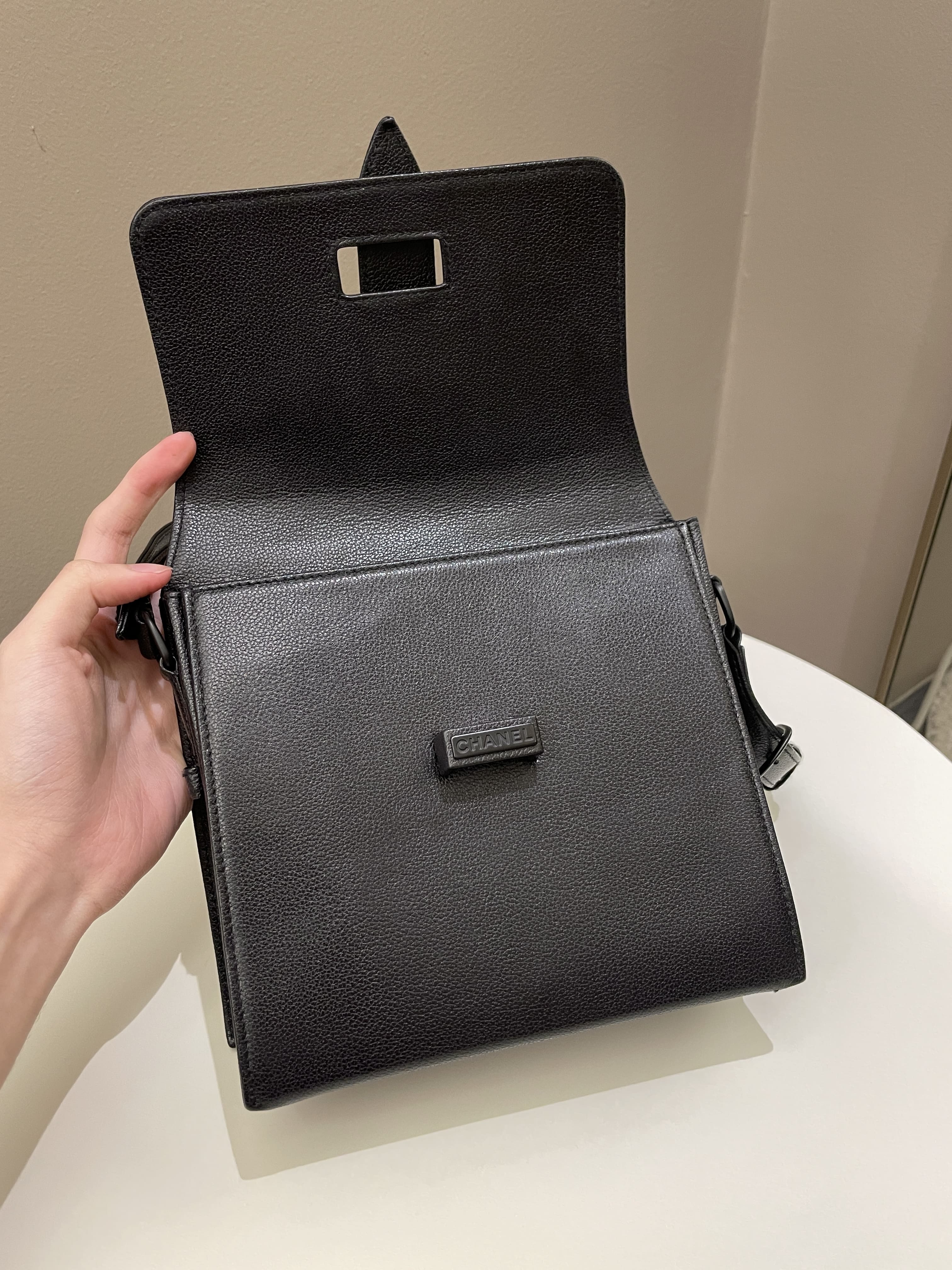 Chanel Vintage Messenger Crossbody Black Grainy Leather
