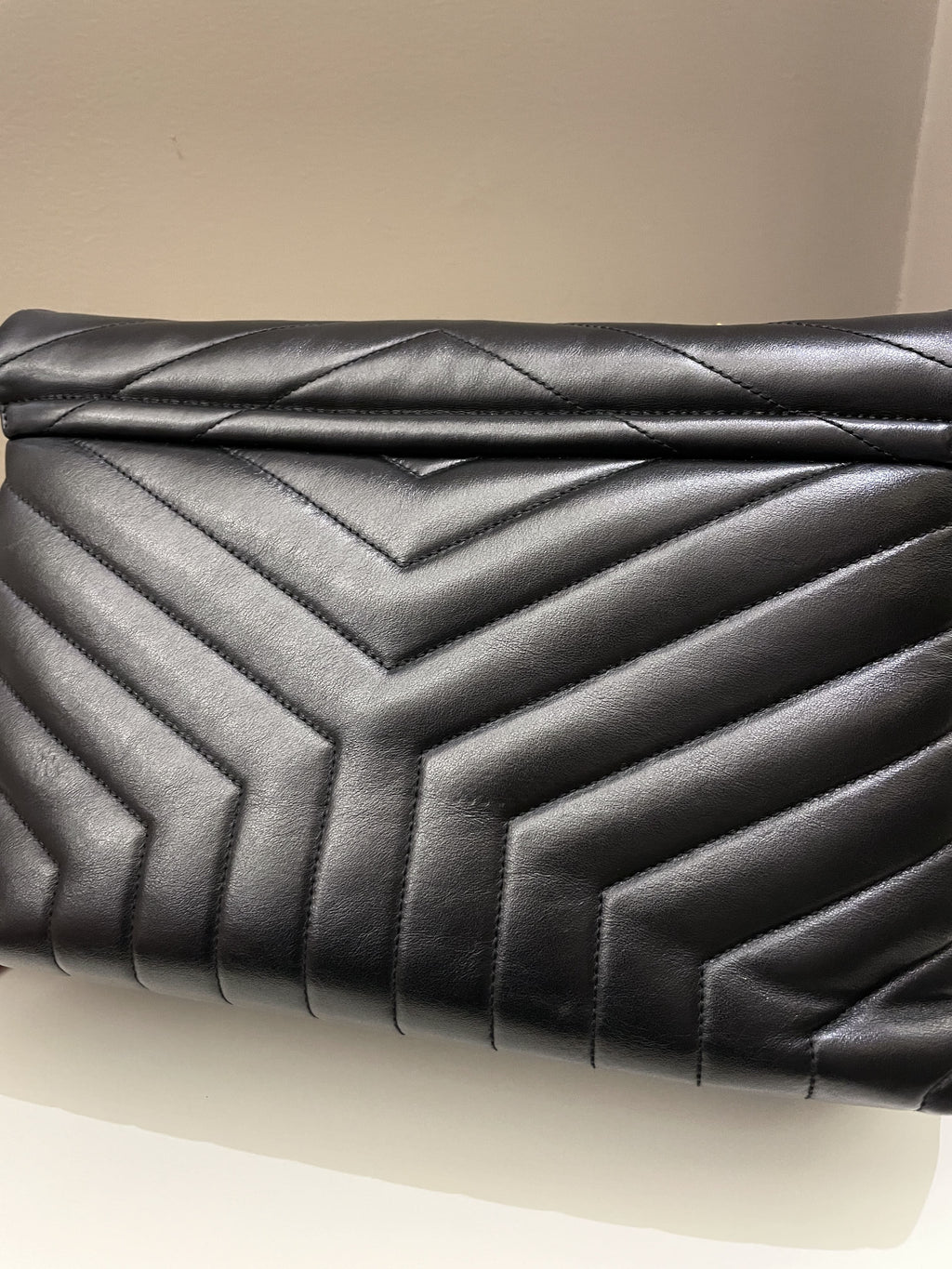 Saint Laurent Loulou Medium Black