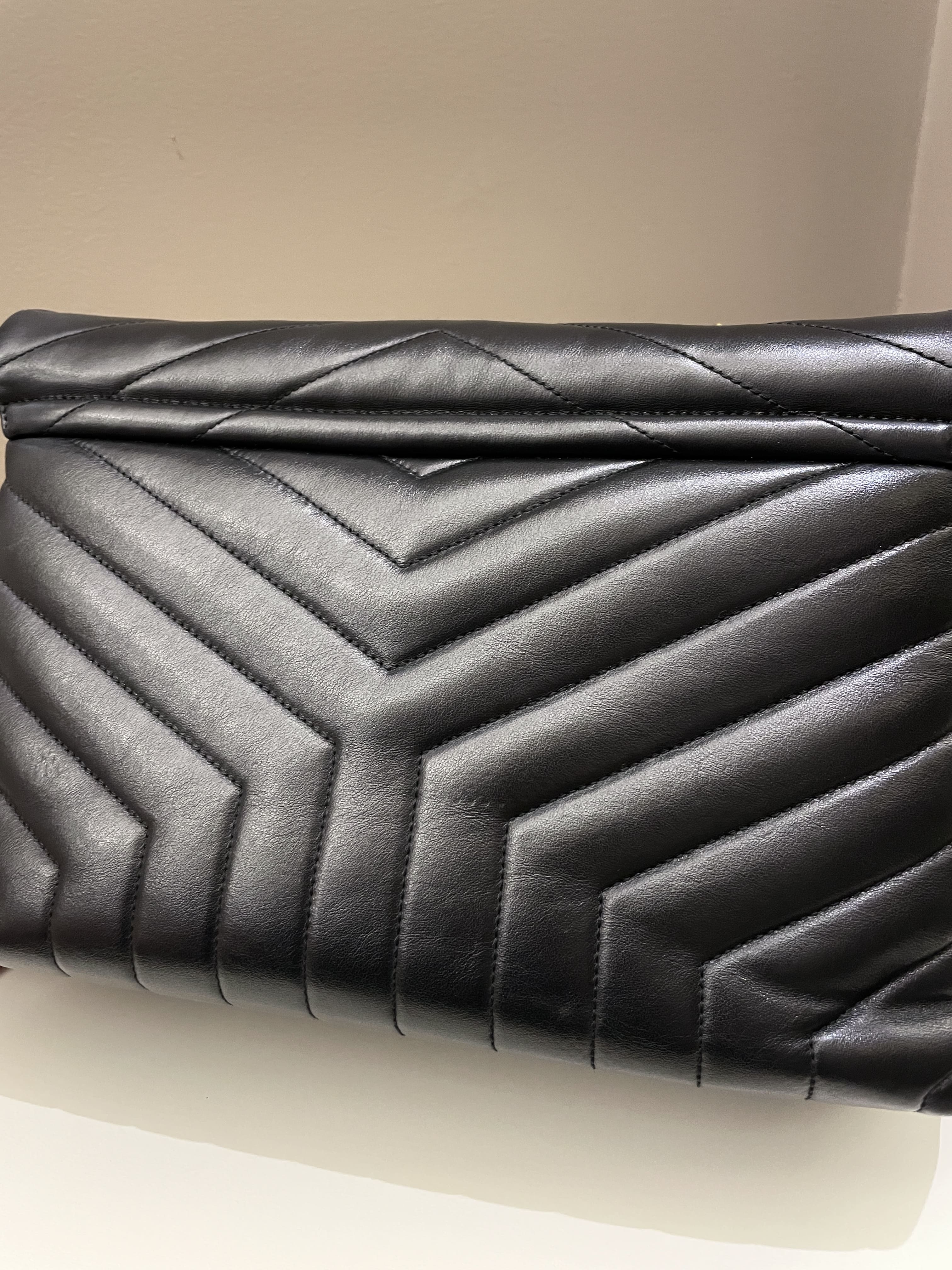 Saint Laurent Loulou Medium Black