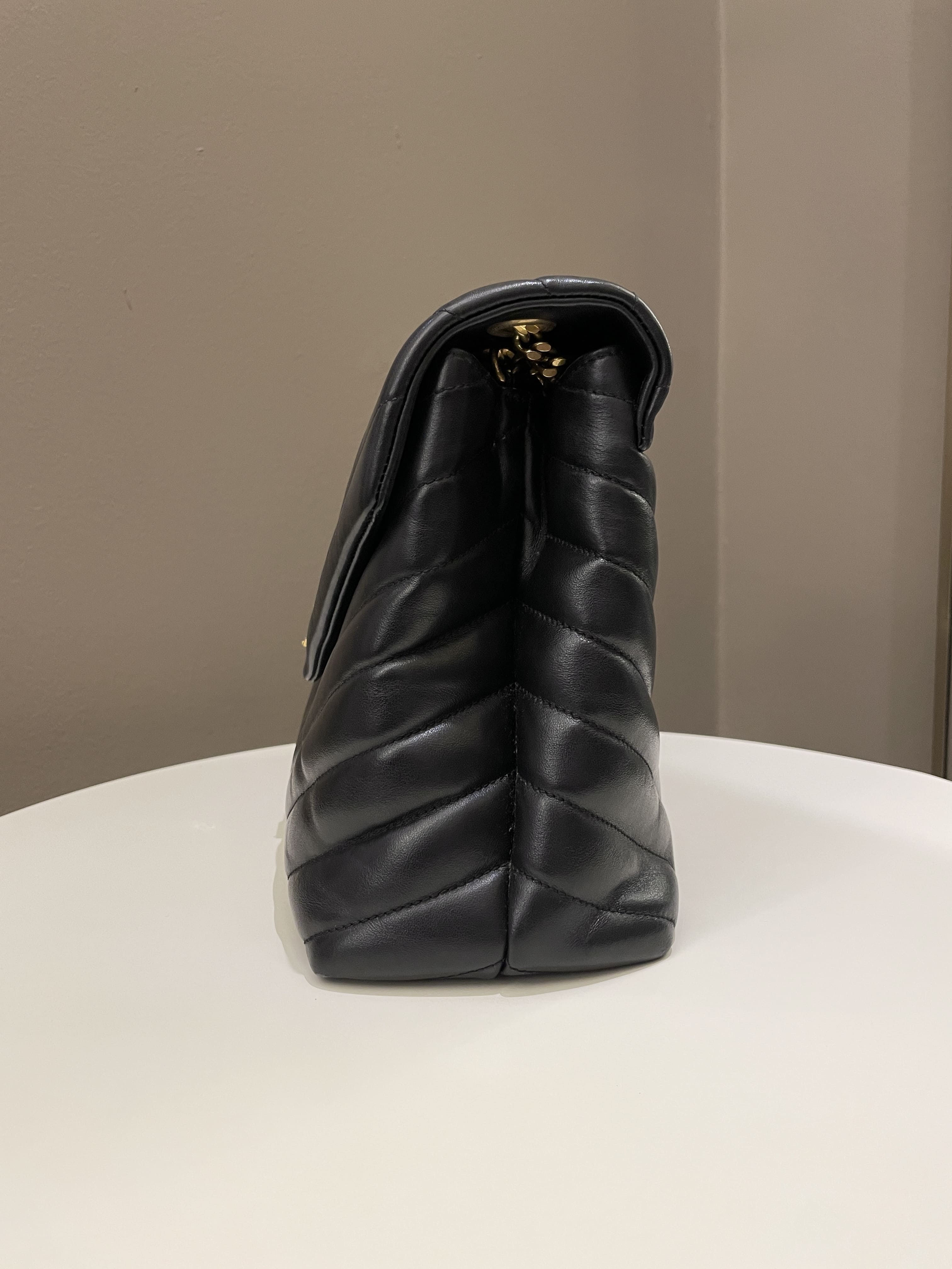 Saint Laurent Loulou Medium Black