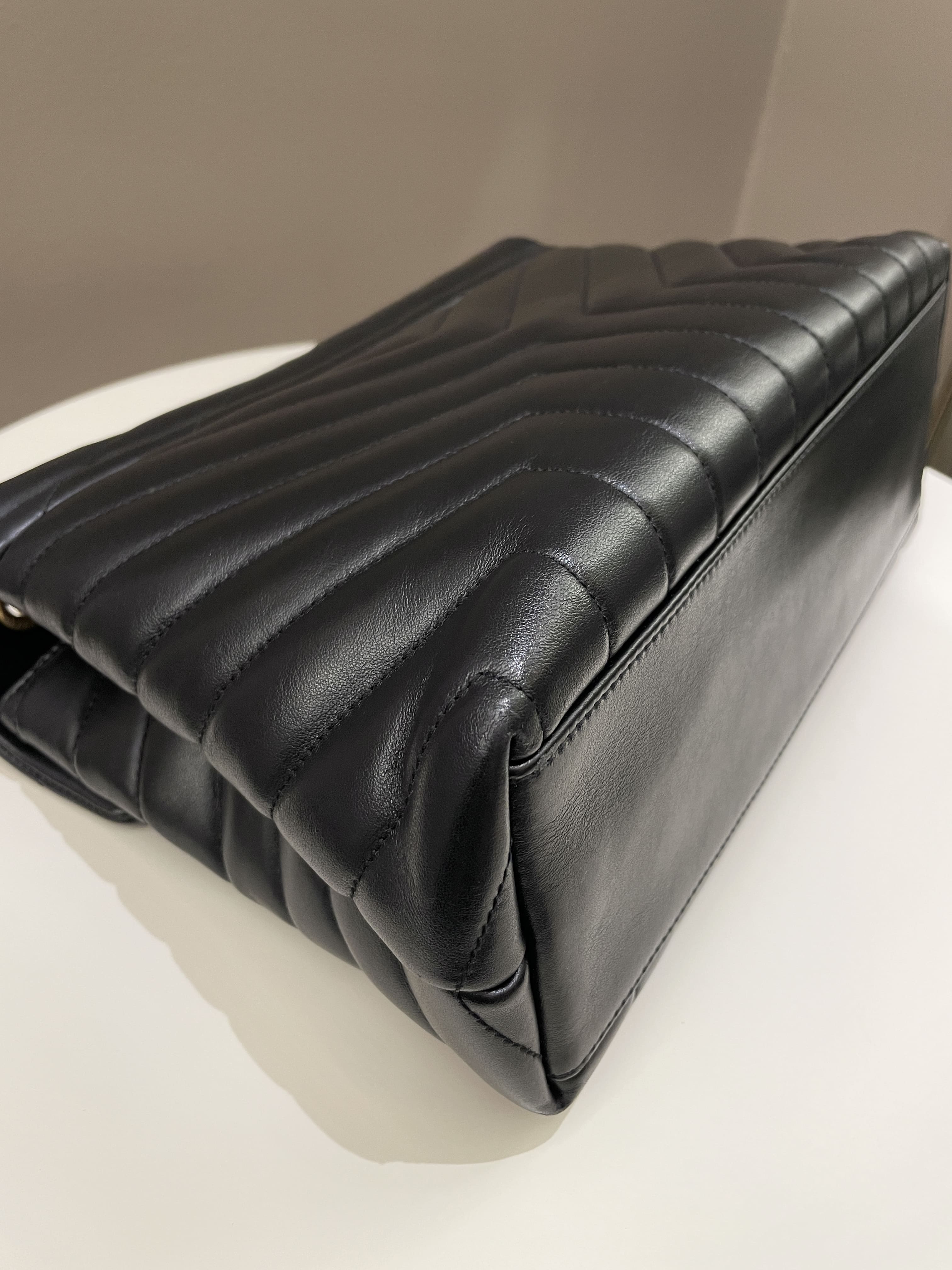 Saint Laurent Loulou Medium Black