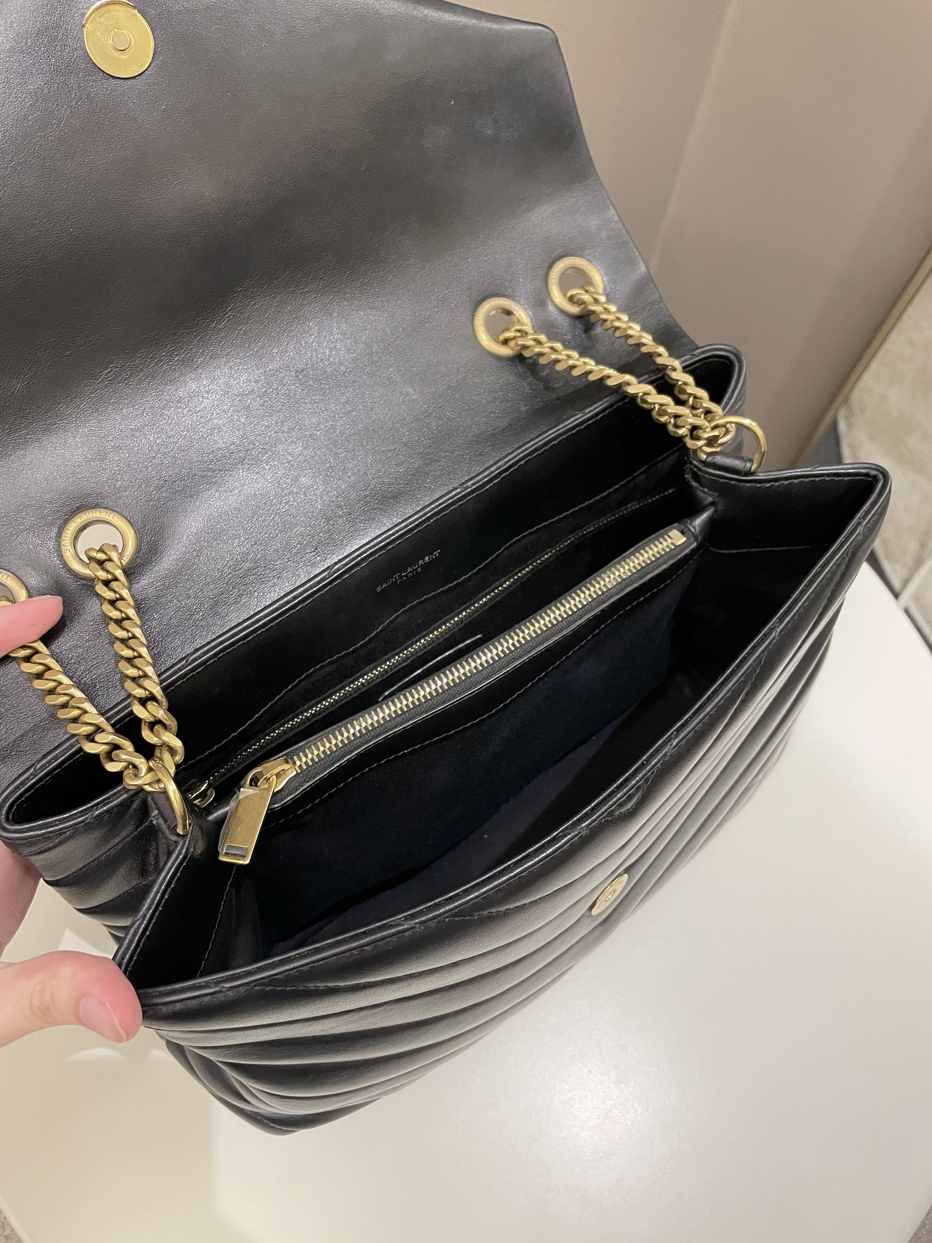 Saint Laurent Loulou Medium Black