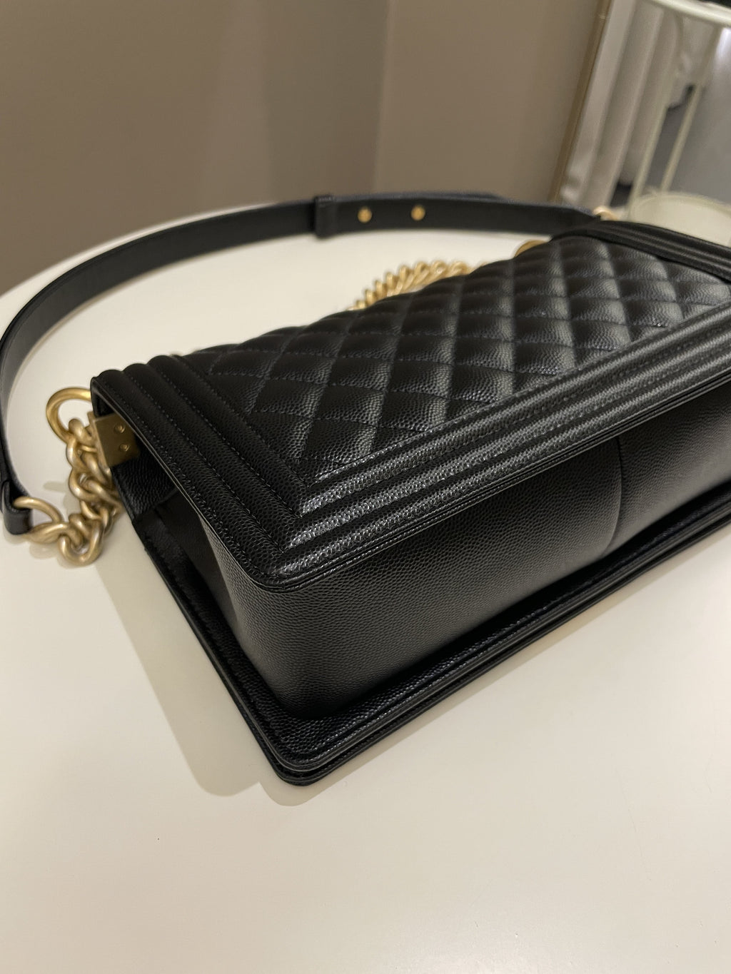 Chanel Quilted Boy Old Medium Black Caviar