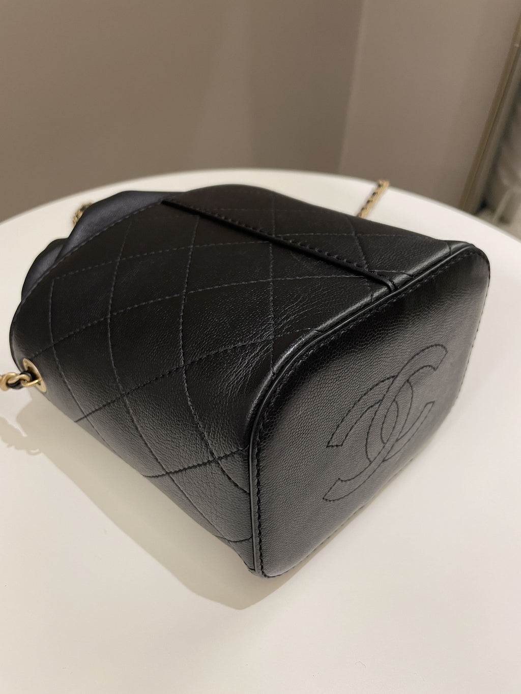 Chanel Cc Quilted Drawstring Bucket Black Caviar / Lambskin
