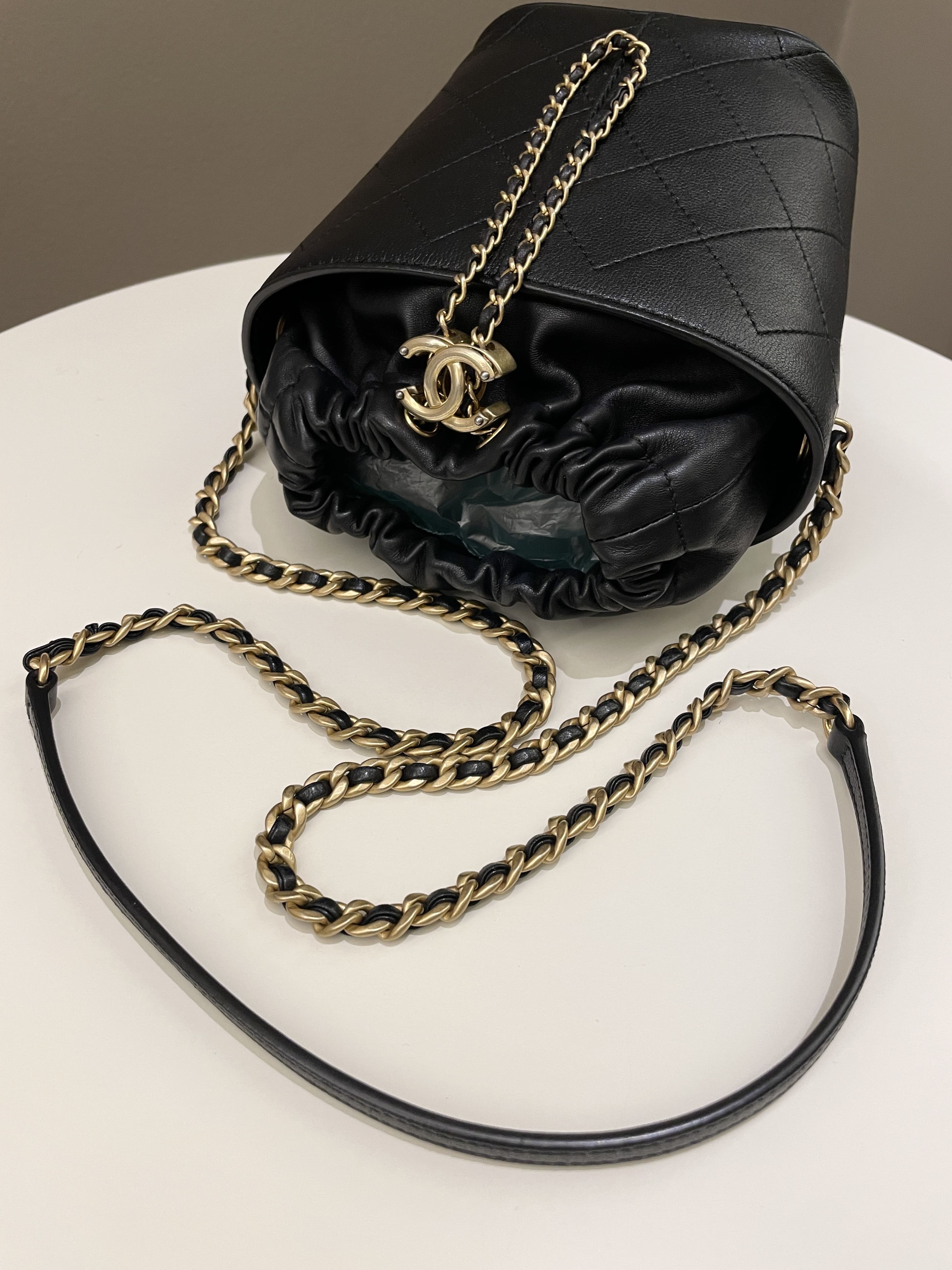 Chanel Cc Quilted Drawstring Bucket Black Caviar / Lambskin