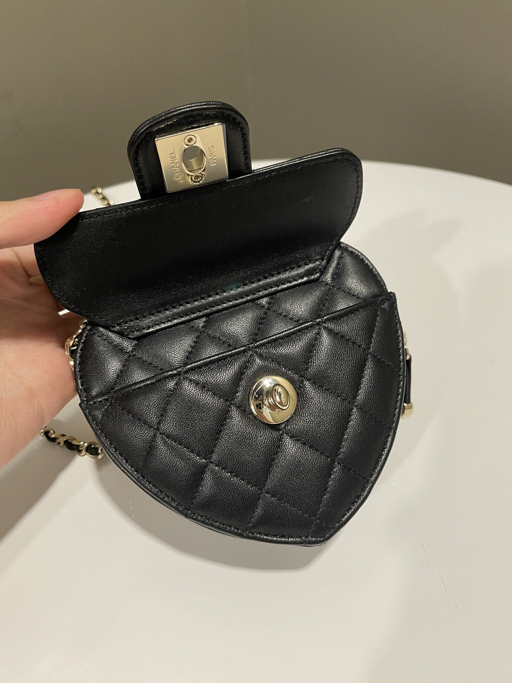 Chanel 22S Heart Bag Black