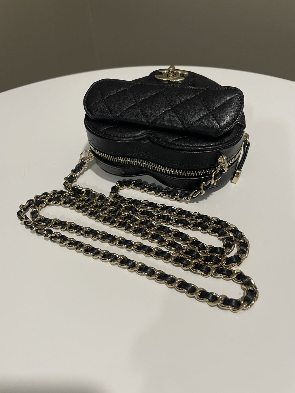 Chanel 22S Heart Bag Black