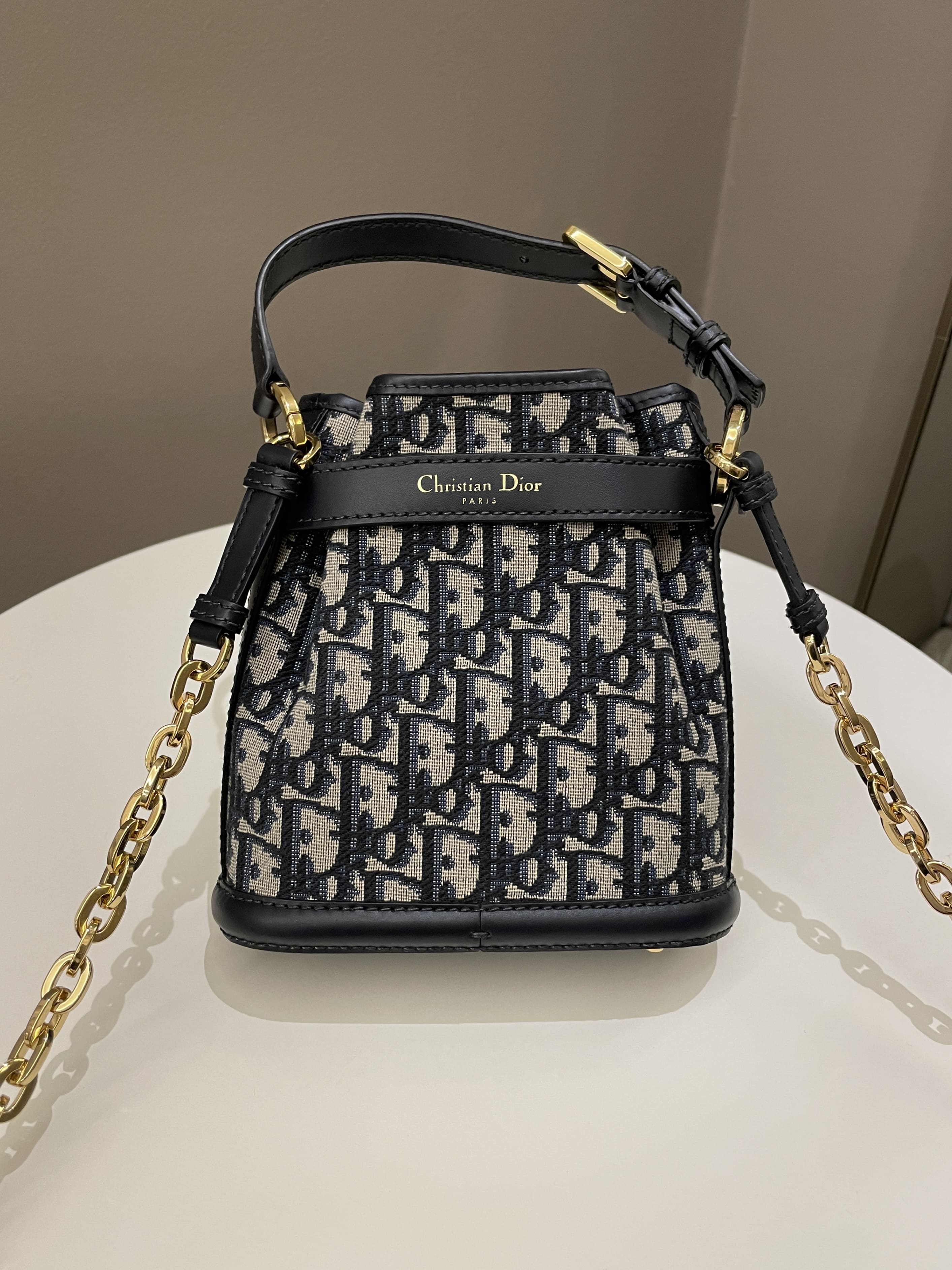 Dior CÃƒÂ¢Ã¢â€šÂ¬Ã¢â€žÂ¢est Bucket Bag Blue Dior Oblique