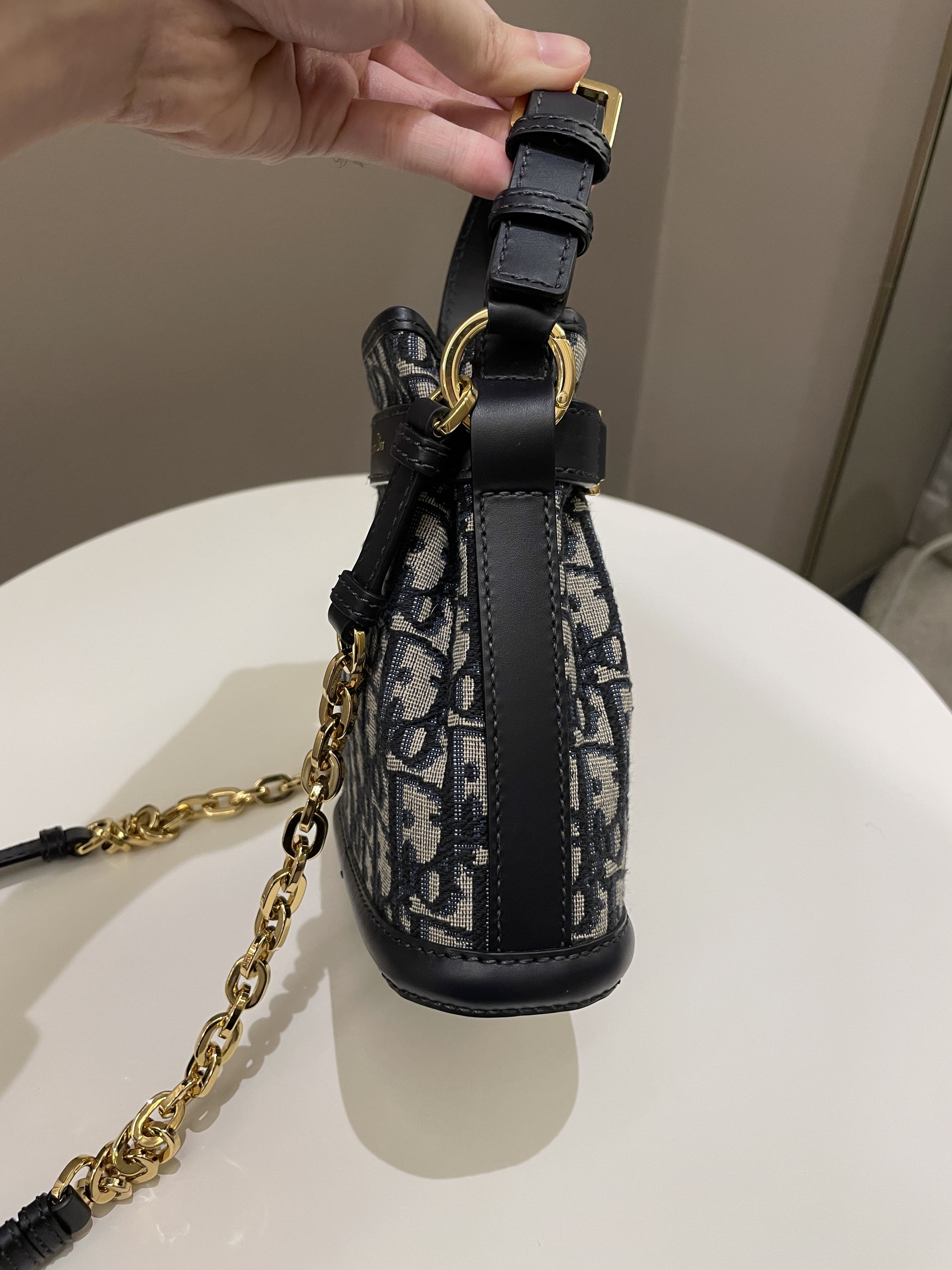 Dior CÃƒÂ¢Ã¢â€šÂ¬Ã¢â€žÂ¢est Bucket Bag Blue Dior Oblique