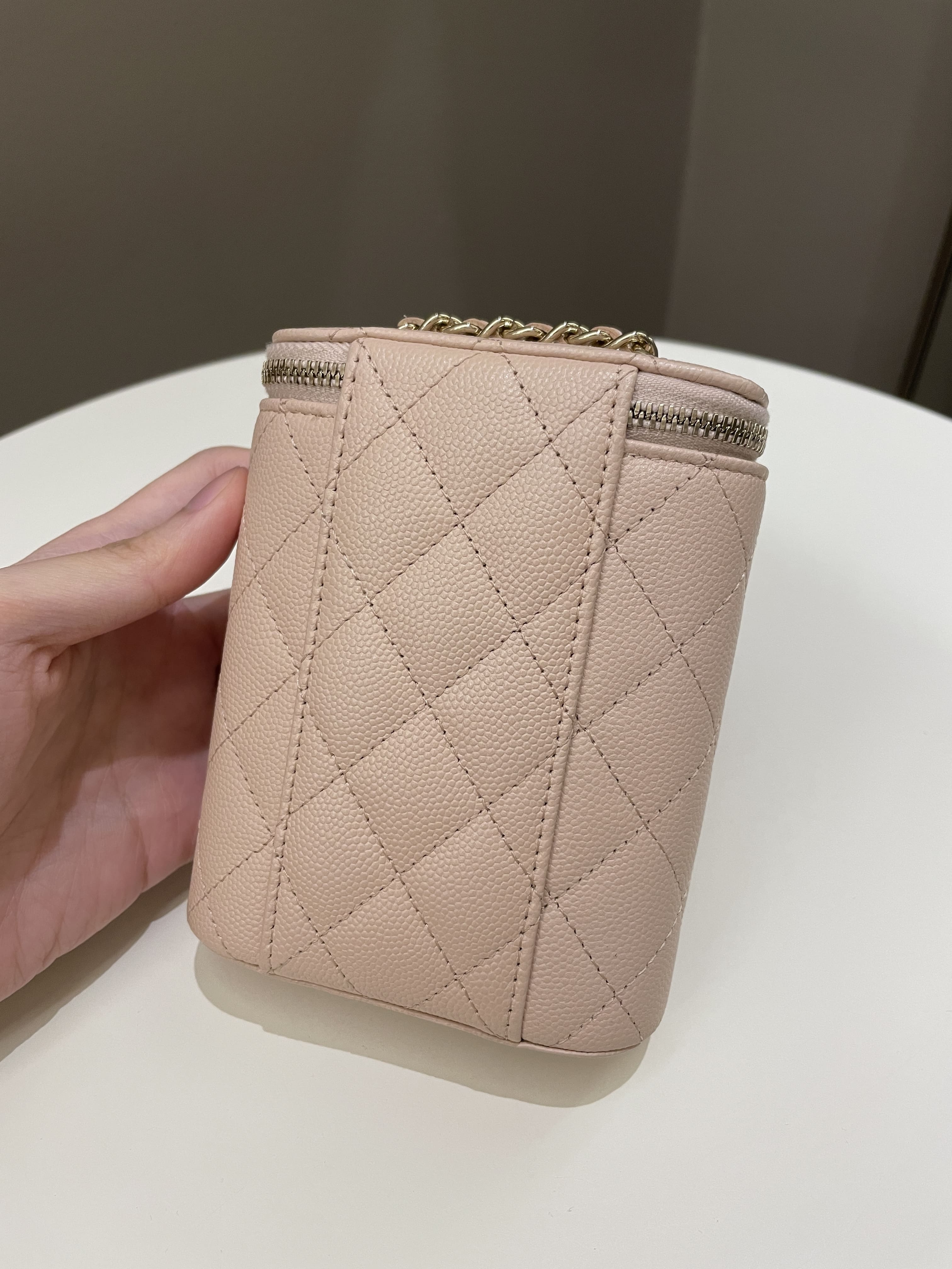 Chanel 21C Quilted Vanity Vertical Beige Caviar