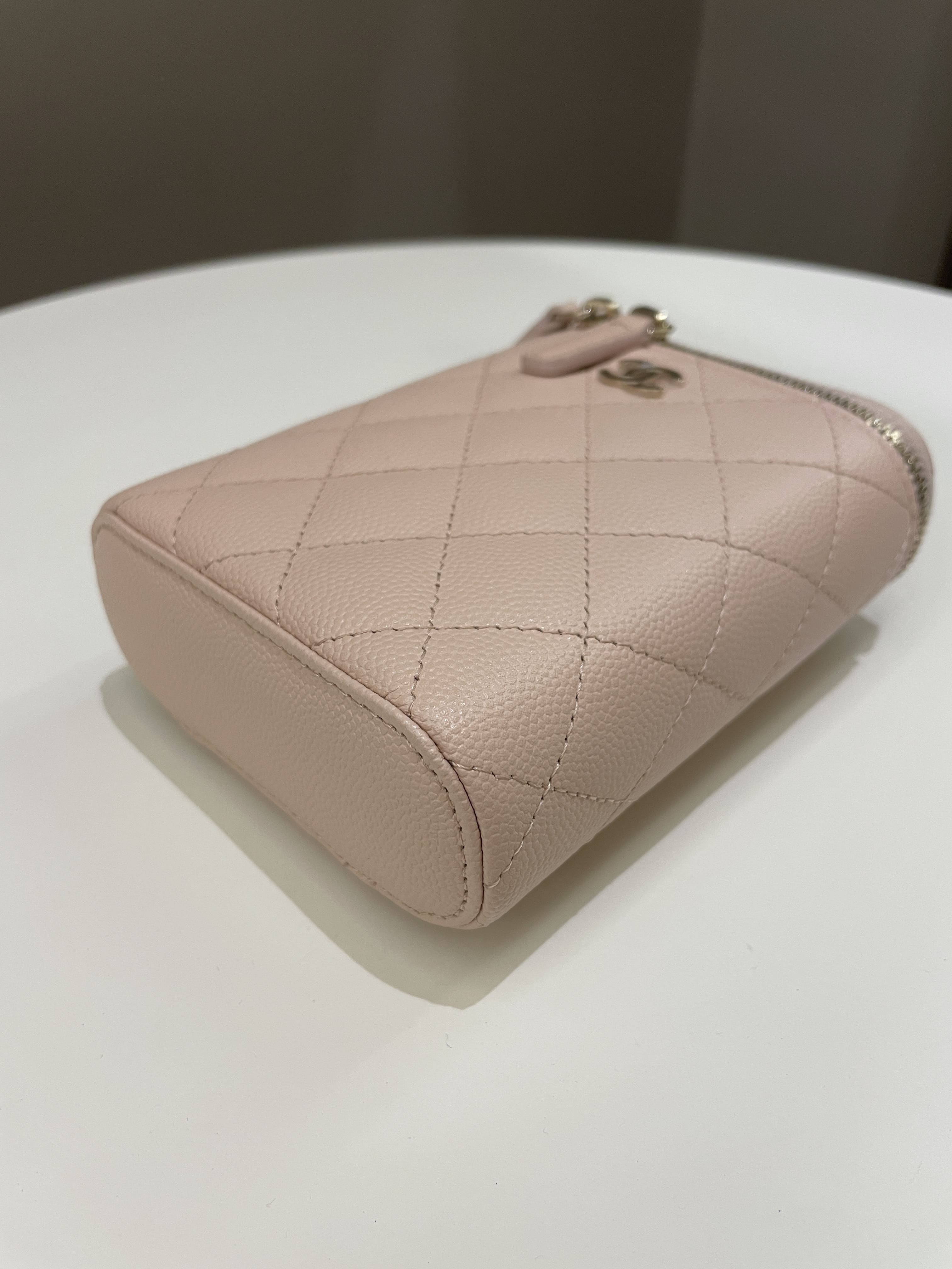Chanel 21C Quilted Vanity Vertical Beige Caviar