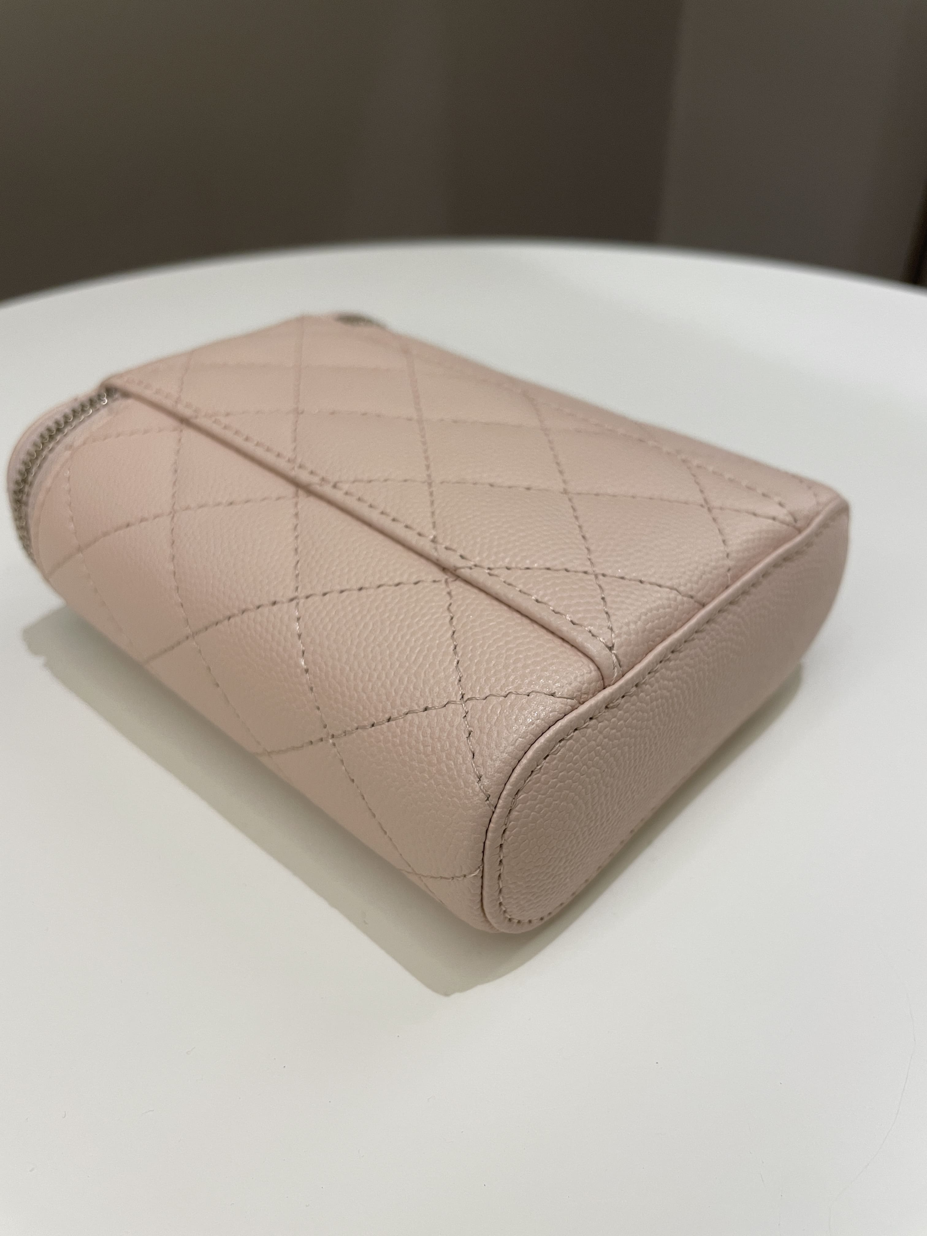 Chanel 21C Quilted Vanity Vertical Beige Caviar
