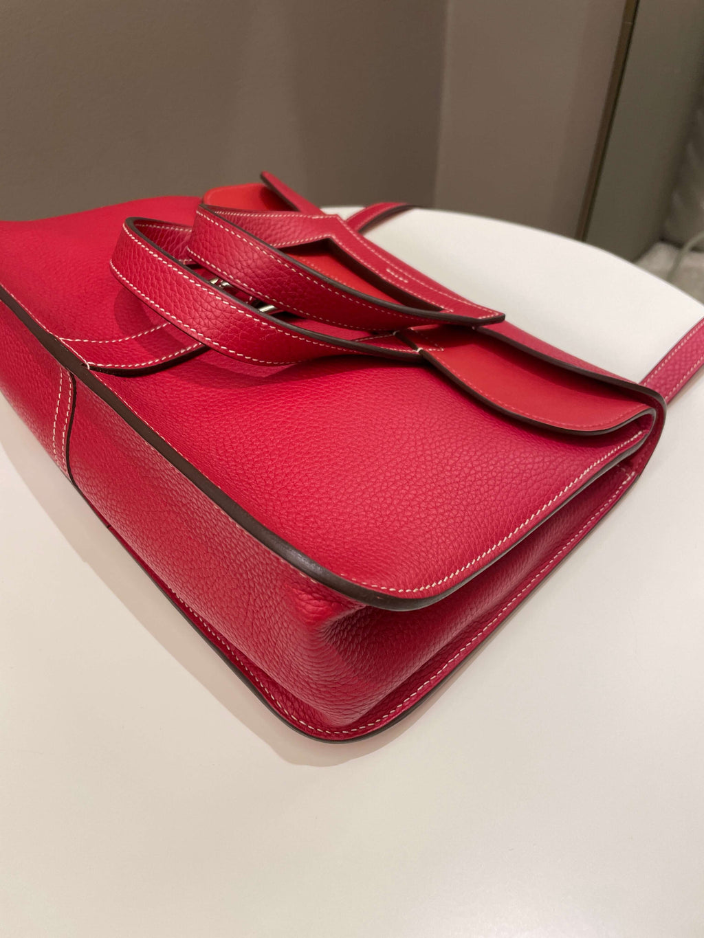 Hermes Halzan 31 Rouge Casque Clemence