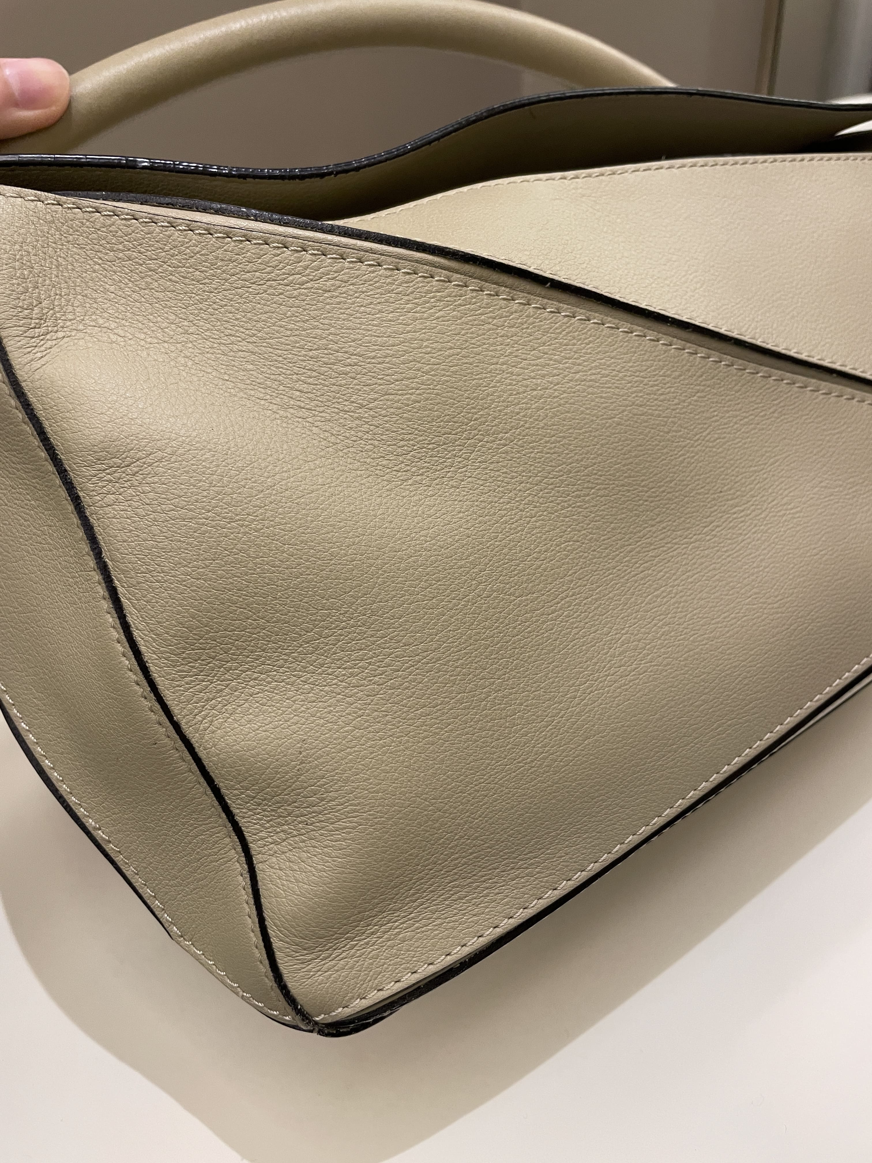 Loewe Puzzle Bag Beige Grainy Calfskin