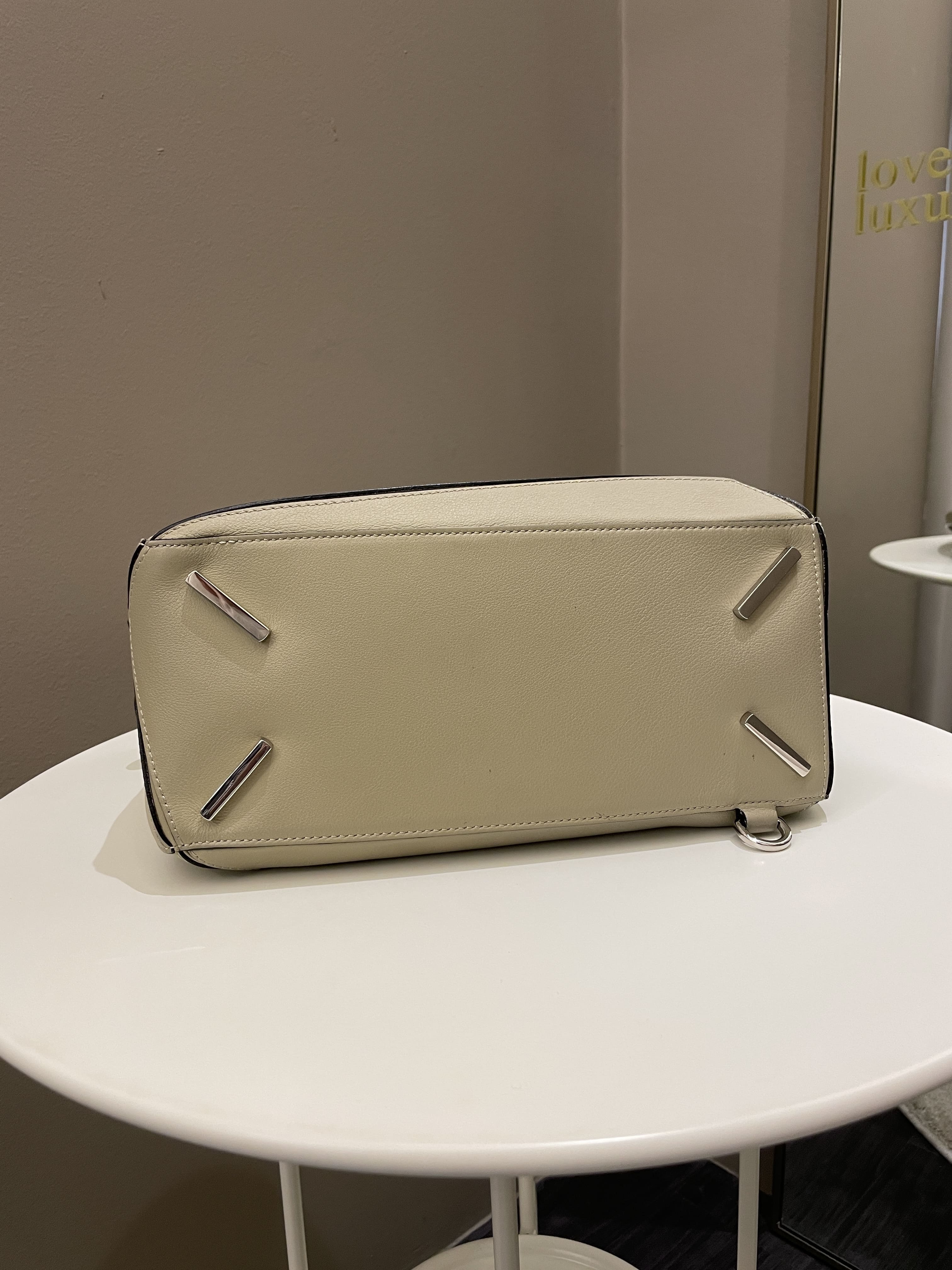 Loewe Puzzle Bag Beige Grainy Calfskin