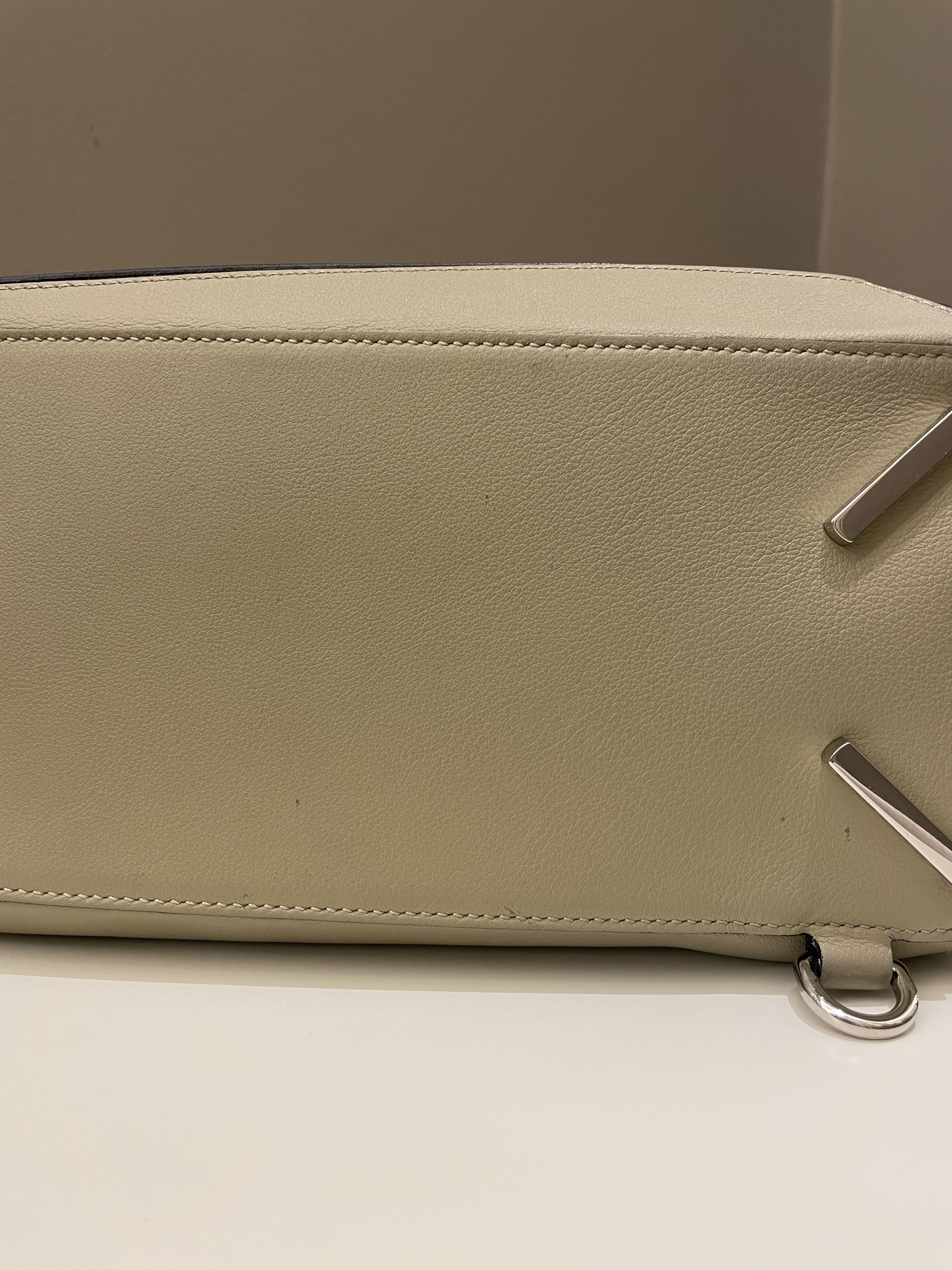 Loewe Puzzle Bag Beige Grainy Calfskin
