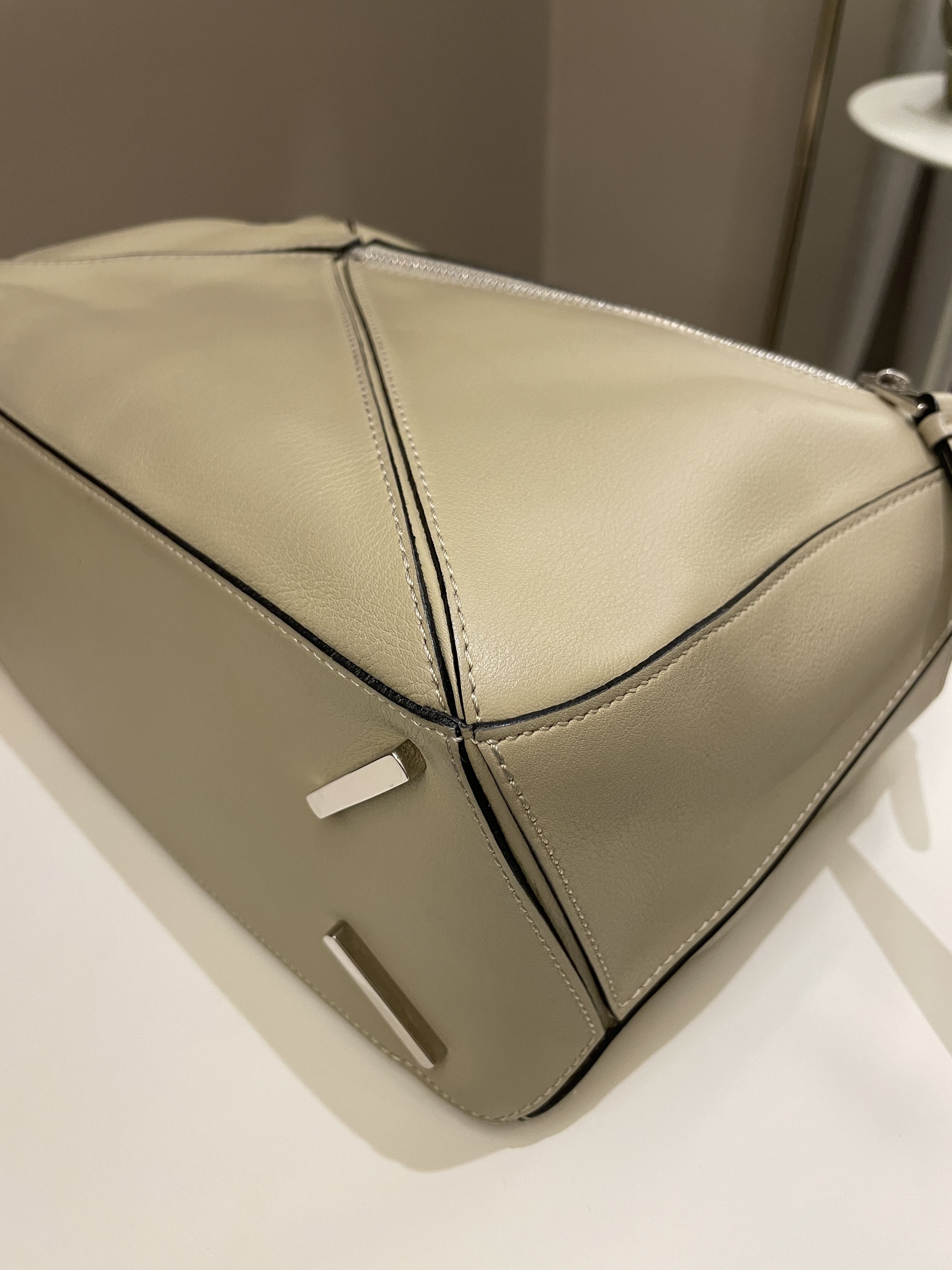Loewe Puzzle Bag Beige Grainy Calfskin
