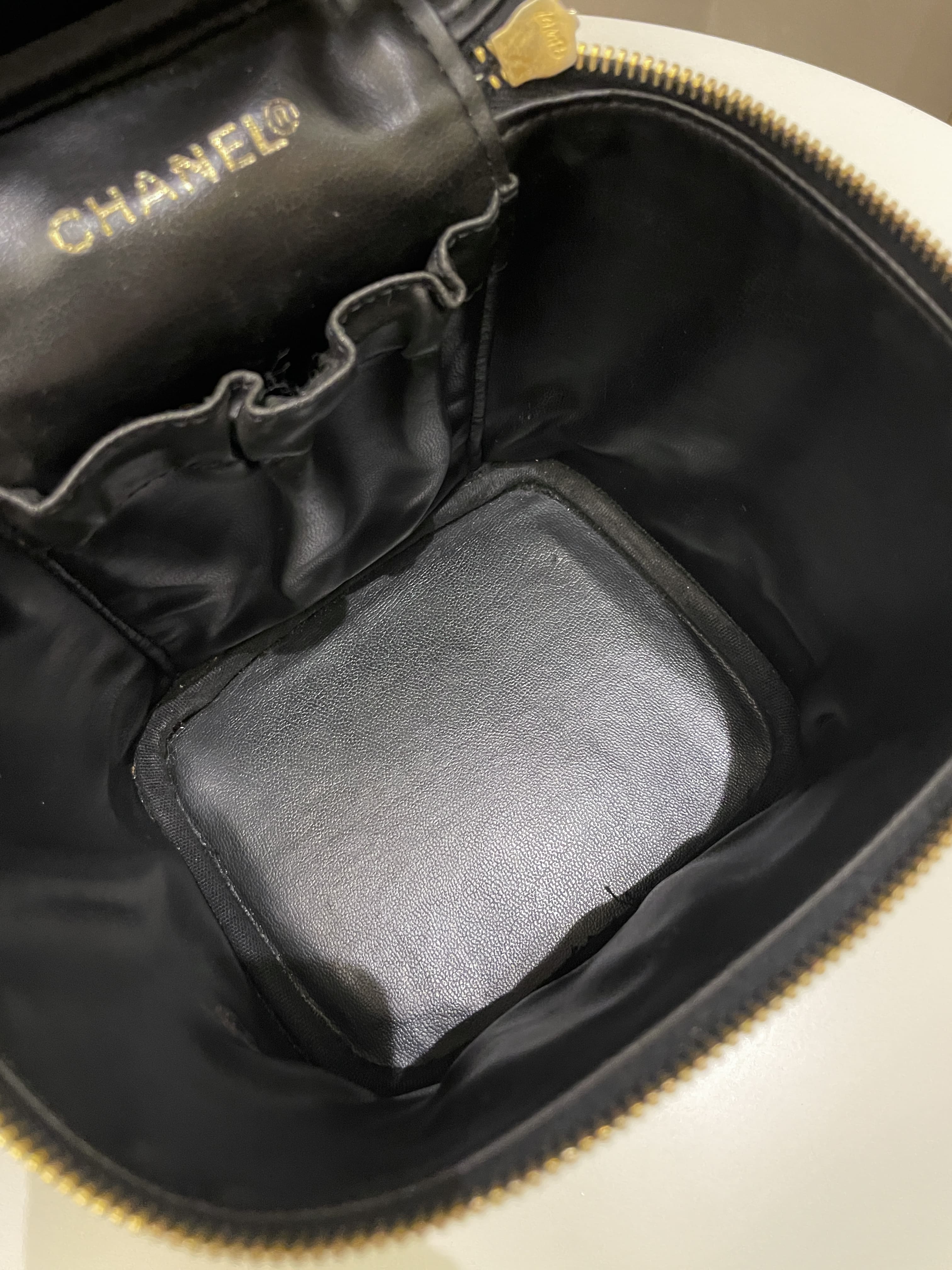 Chanel Vintage Vanity Black Caviar