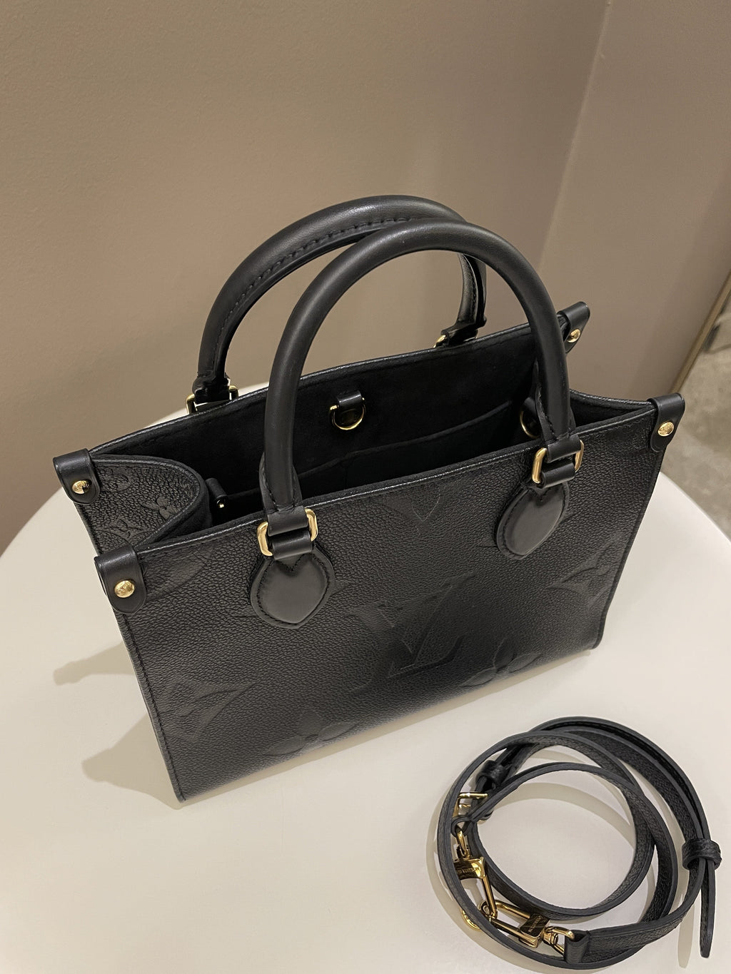 Louis Vuitton OnTheGo PM Black Empreinte