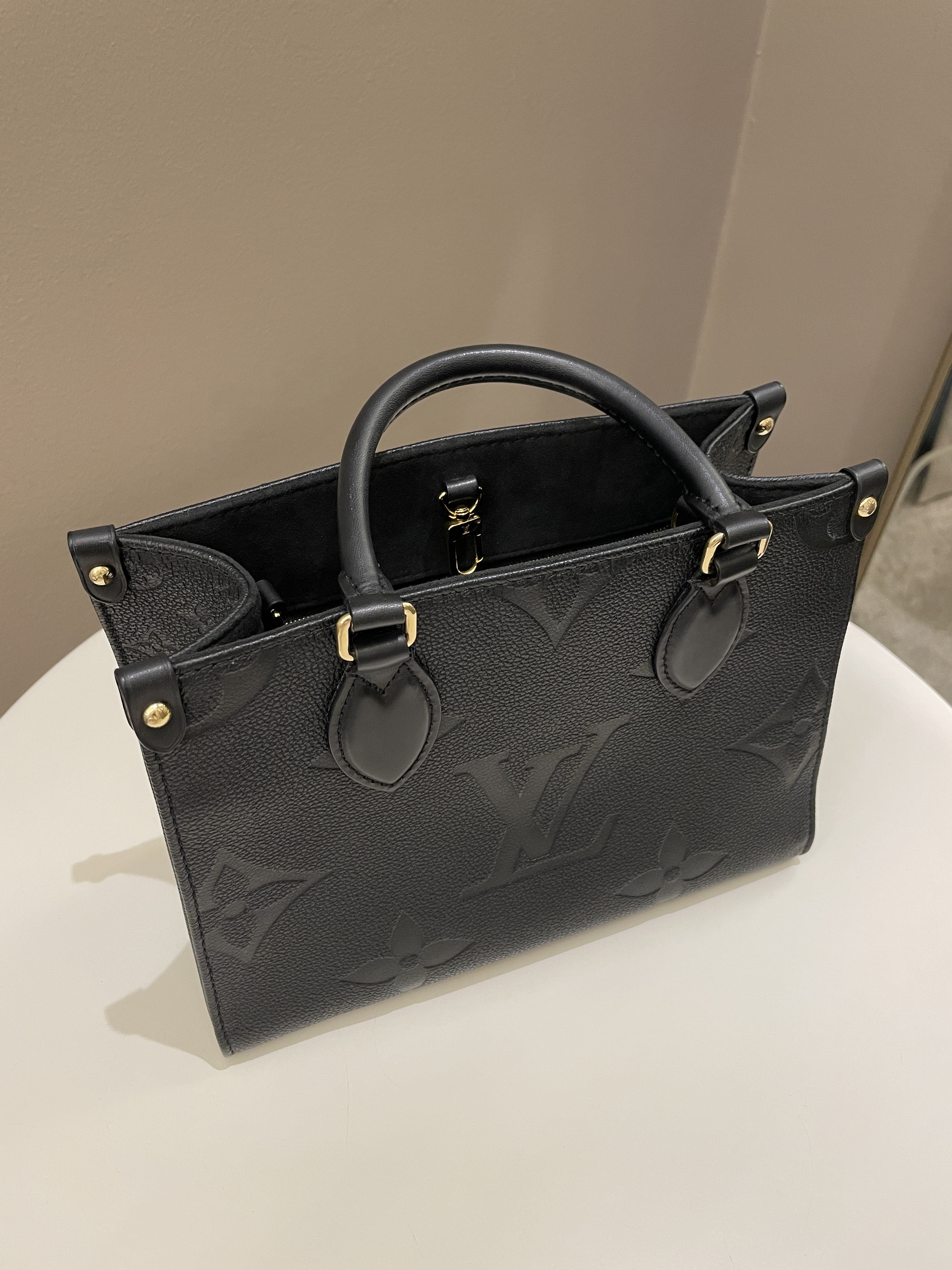 Louis Vuitton OnTheGo PM Black Empreinte