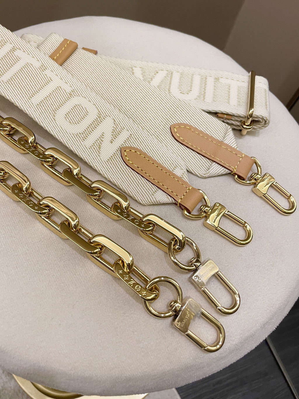 Louis Vuitton Coussin PM Taupe