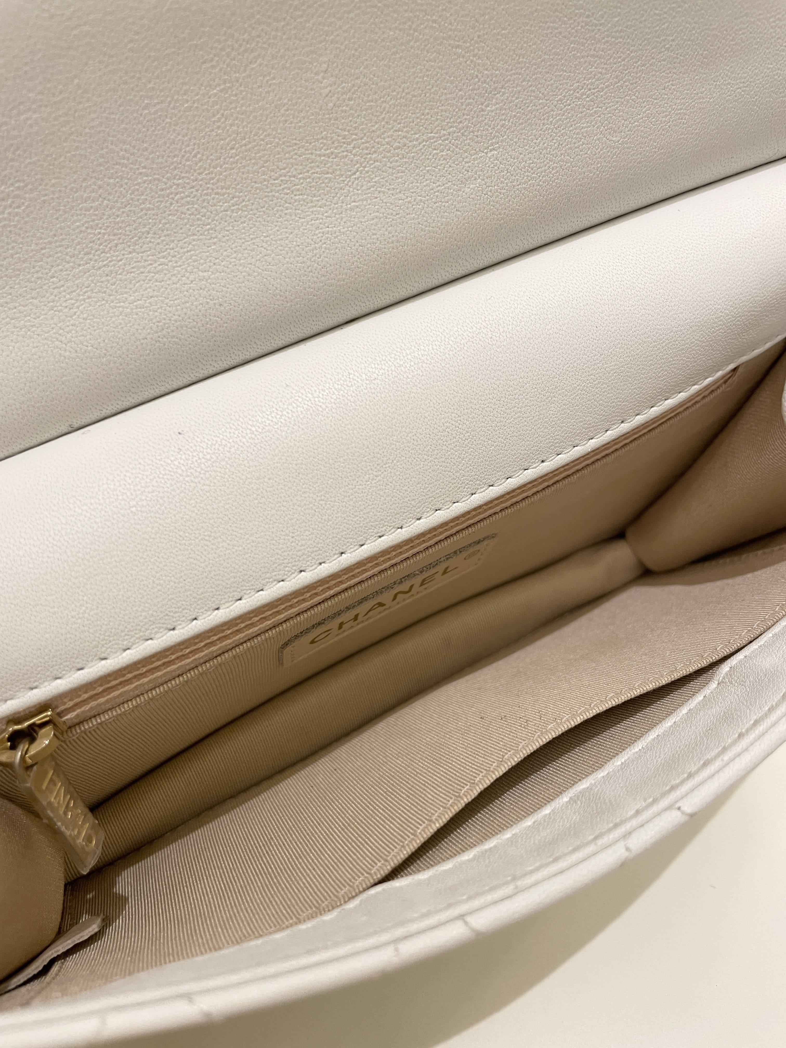 Chanel Pearl Chain Flap Bag White Stiff Lambskin