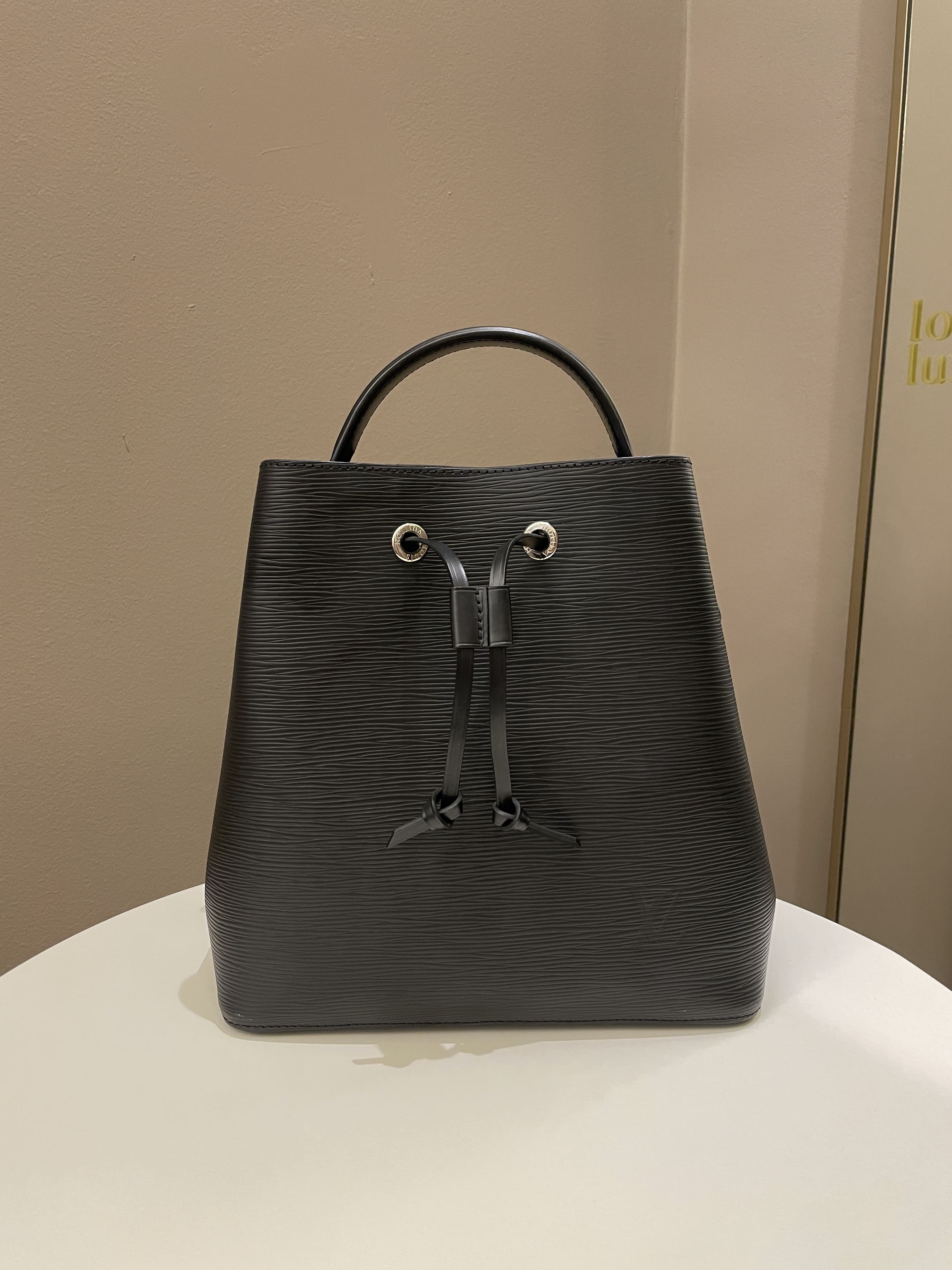Louis Vuitton Neonoe MM Black Epi