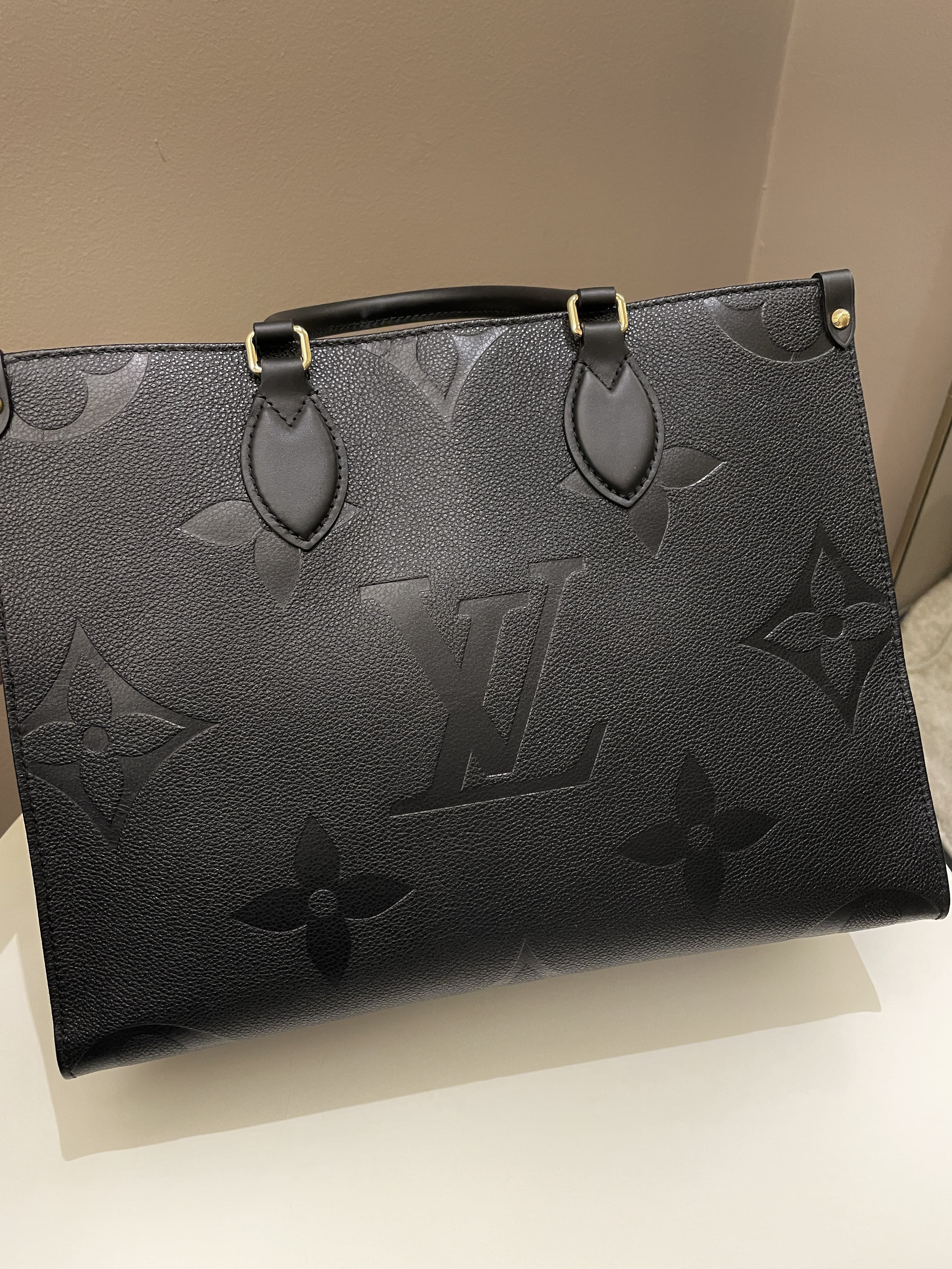 Louis Vuitton OnTheGo MM Black Empreinte