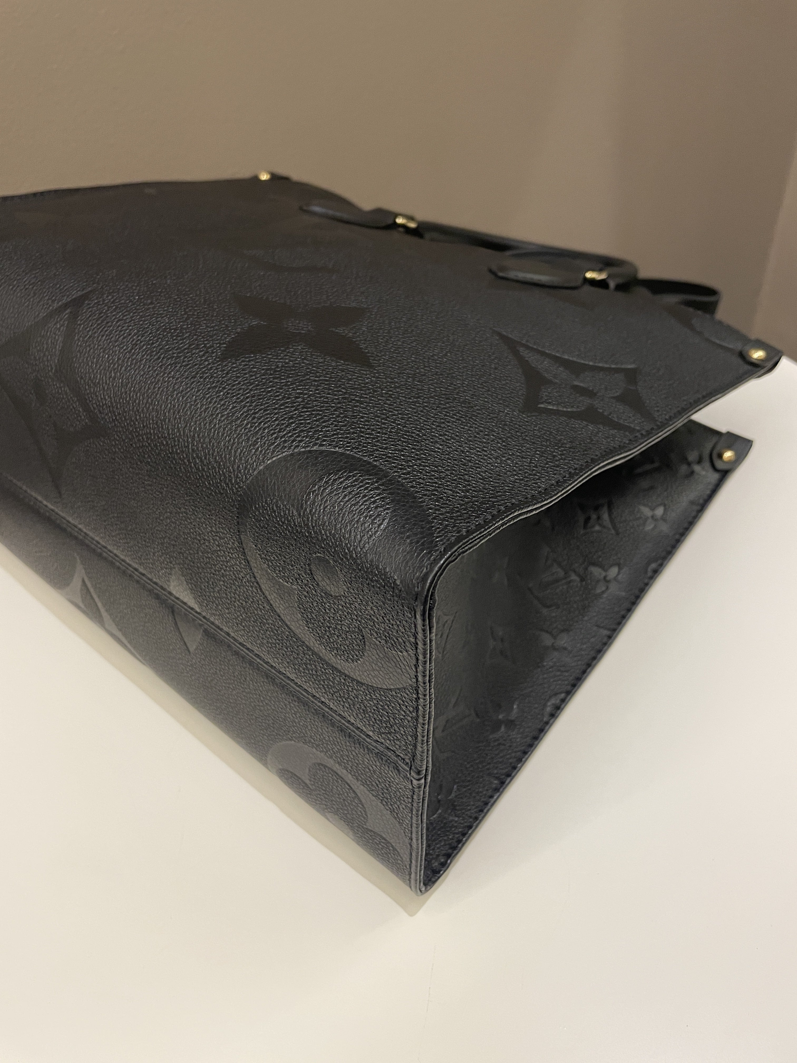 Louis Vuitton OnTheGo MM Black Empreinte
