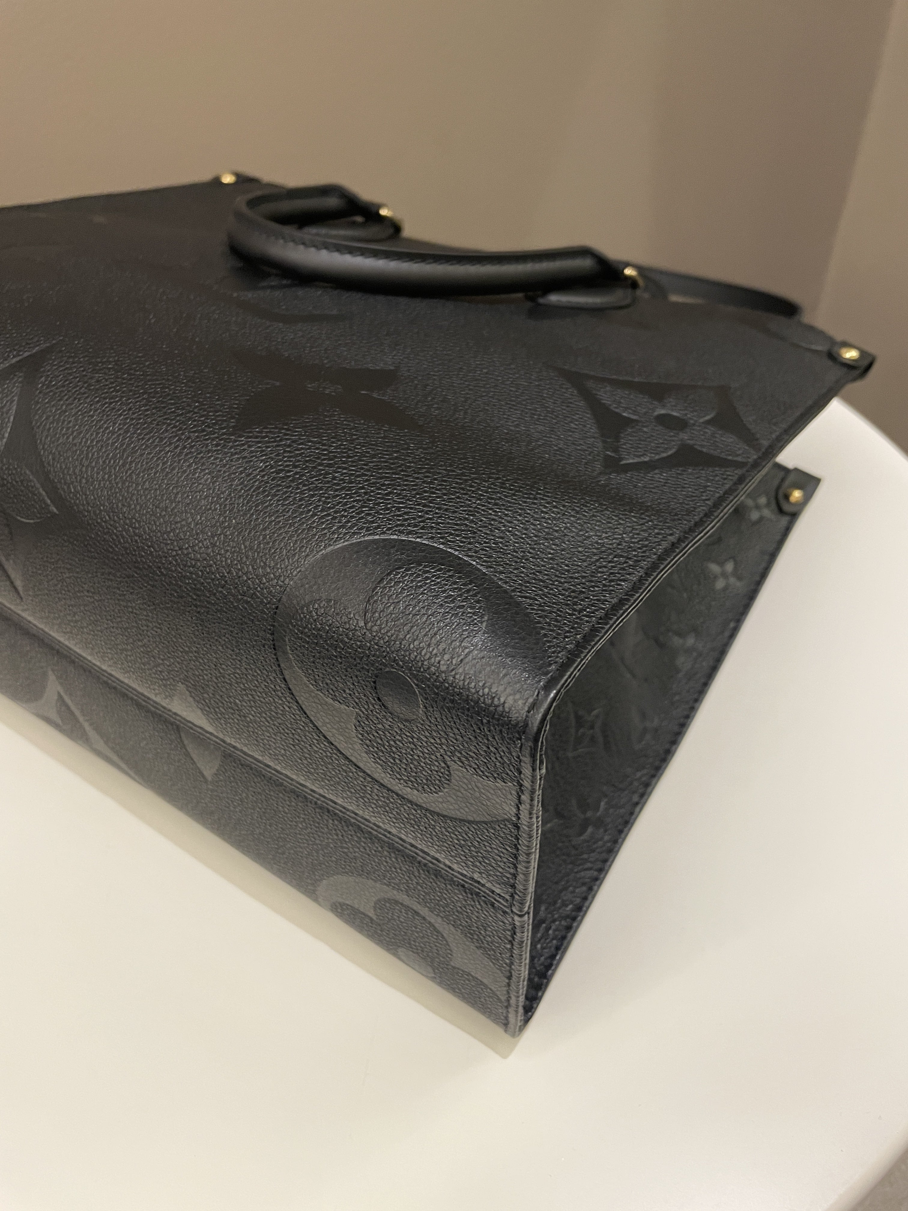 Louis Vuitton OnTheGo MM Black Empreinte