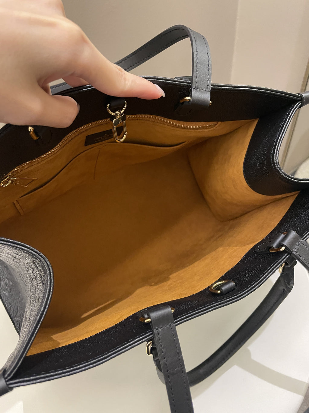 Louis Vuitton OnTheGo MM Black Empreinte