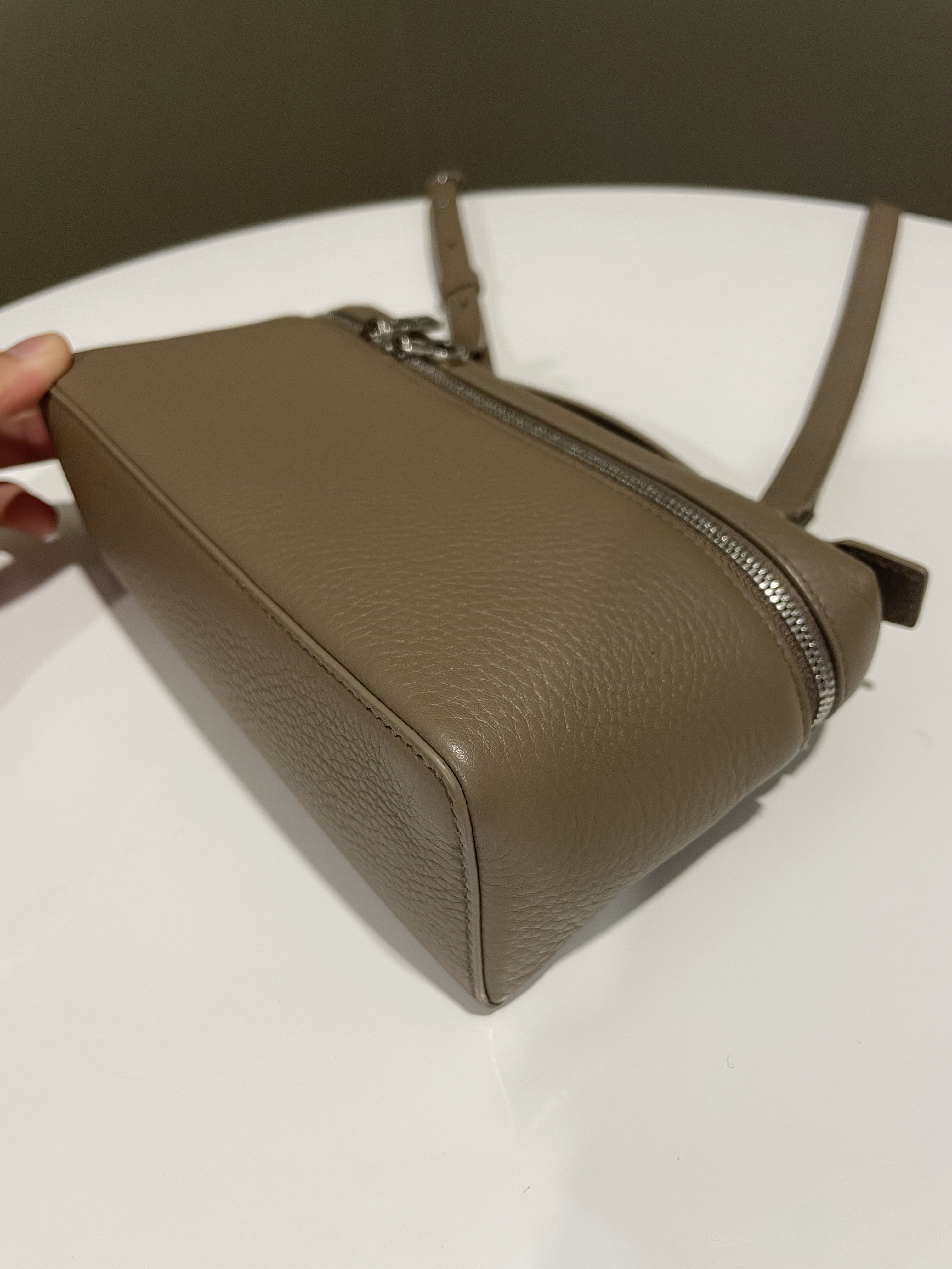 Loro Piana Extra Pocket Pouch 19 Etoupe