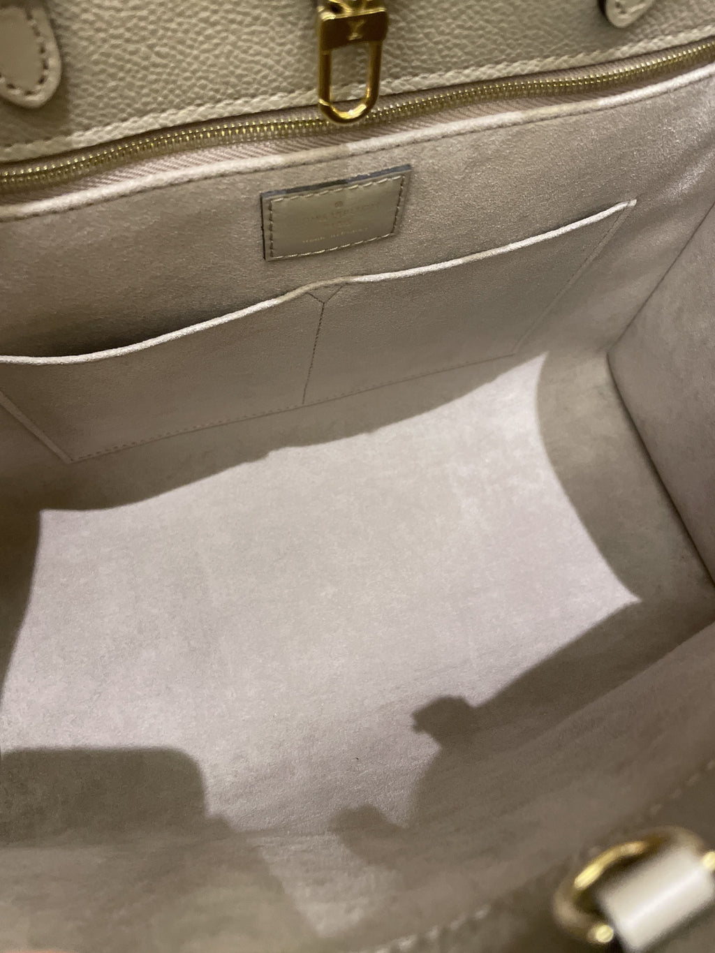 Louis Vuitton OnTheGo MM Tourterelle Empreinte