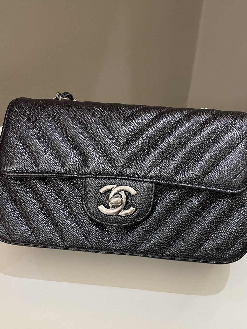 Chanel 17B Classic Chevron Mini Rectangular Black Iridescent Caviar
