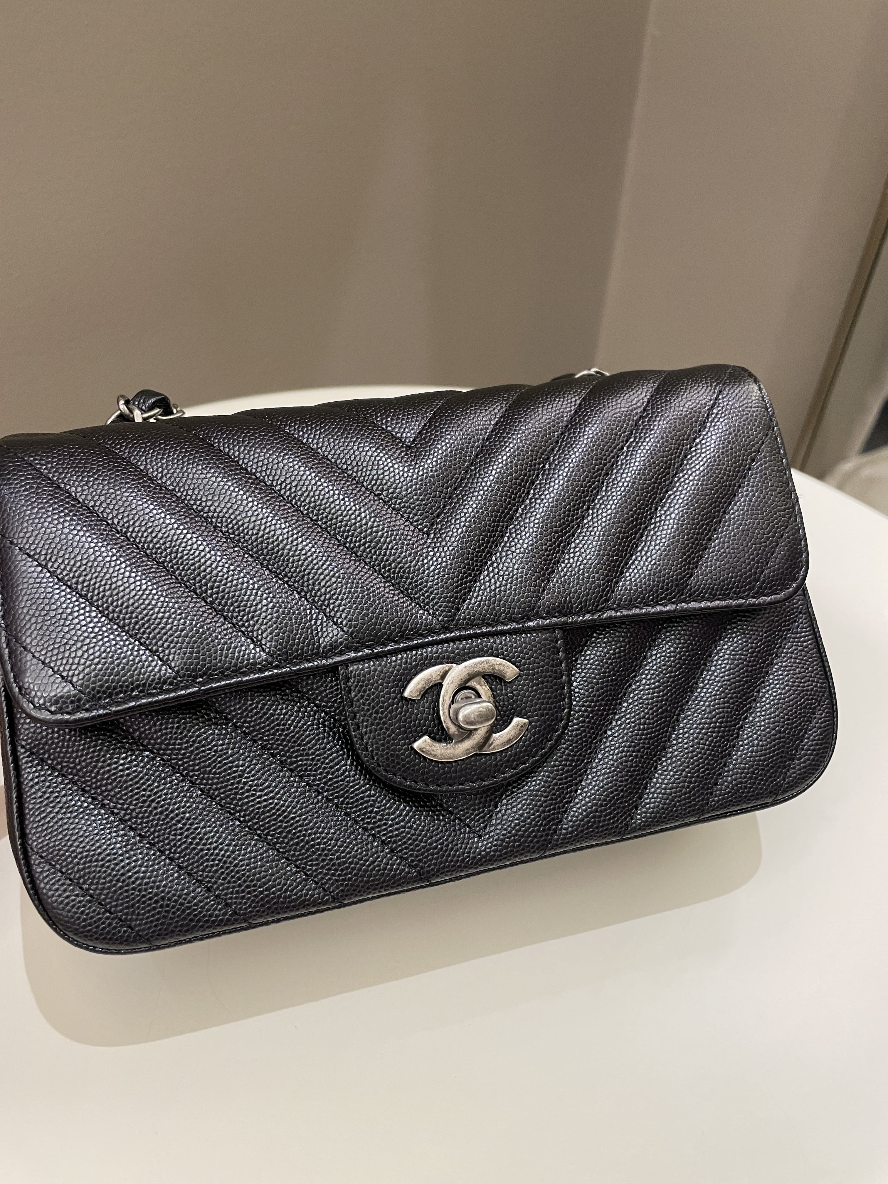 Chanel 17B Classic Chevron Mini Rectangular Black Iridescent Caviar