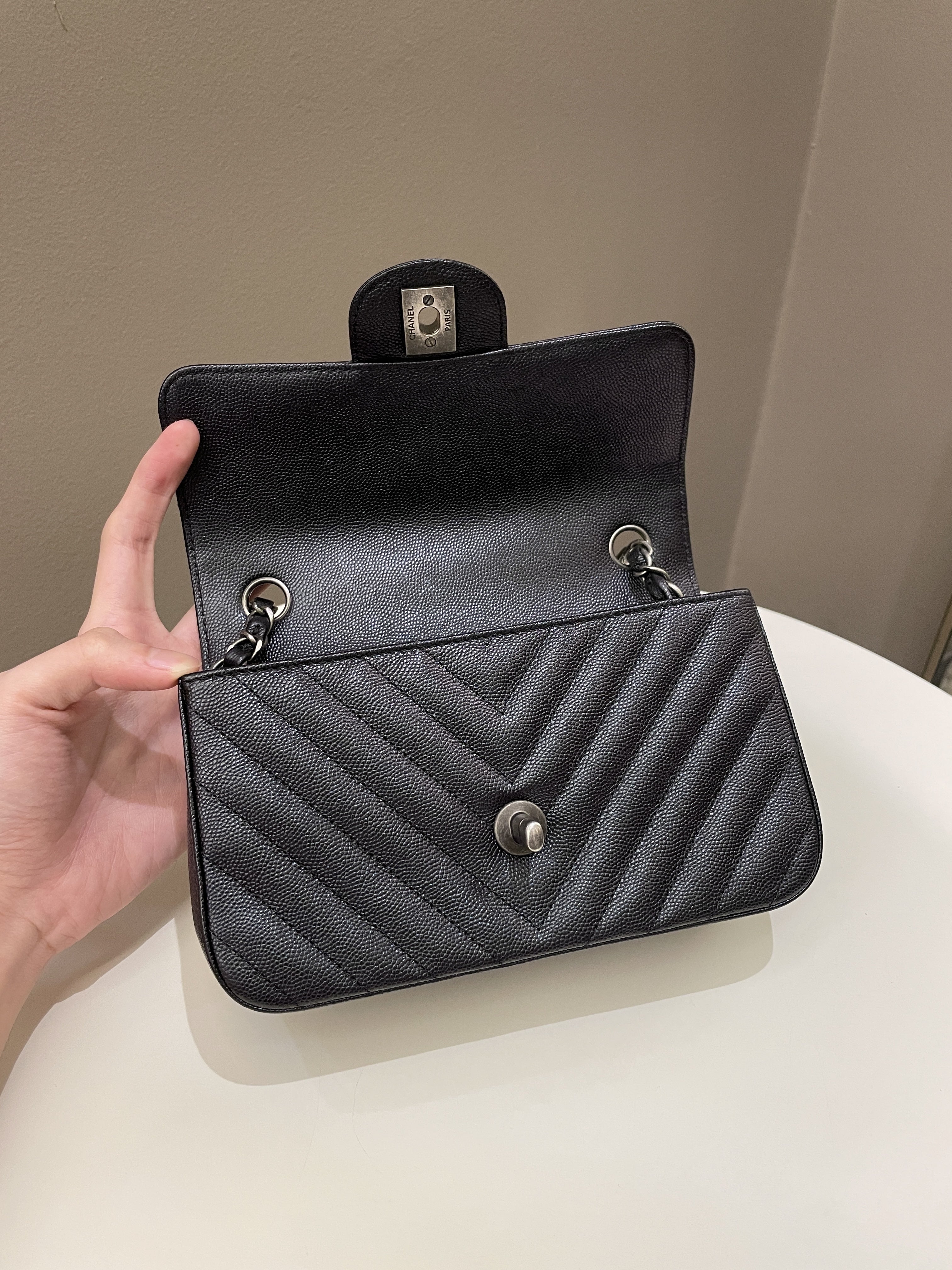 Chanel 17B Classic Chevron Mini Rectangular Black Iridescent Caviar