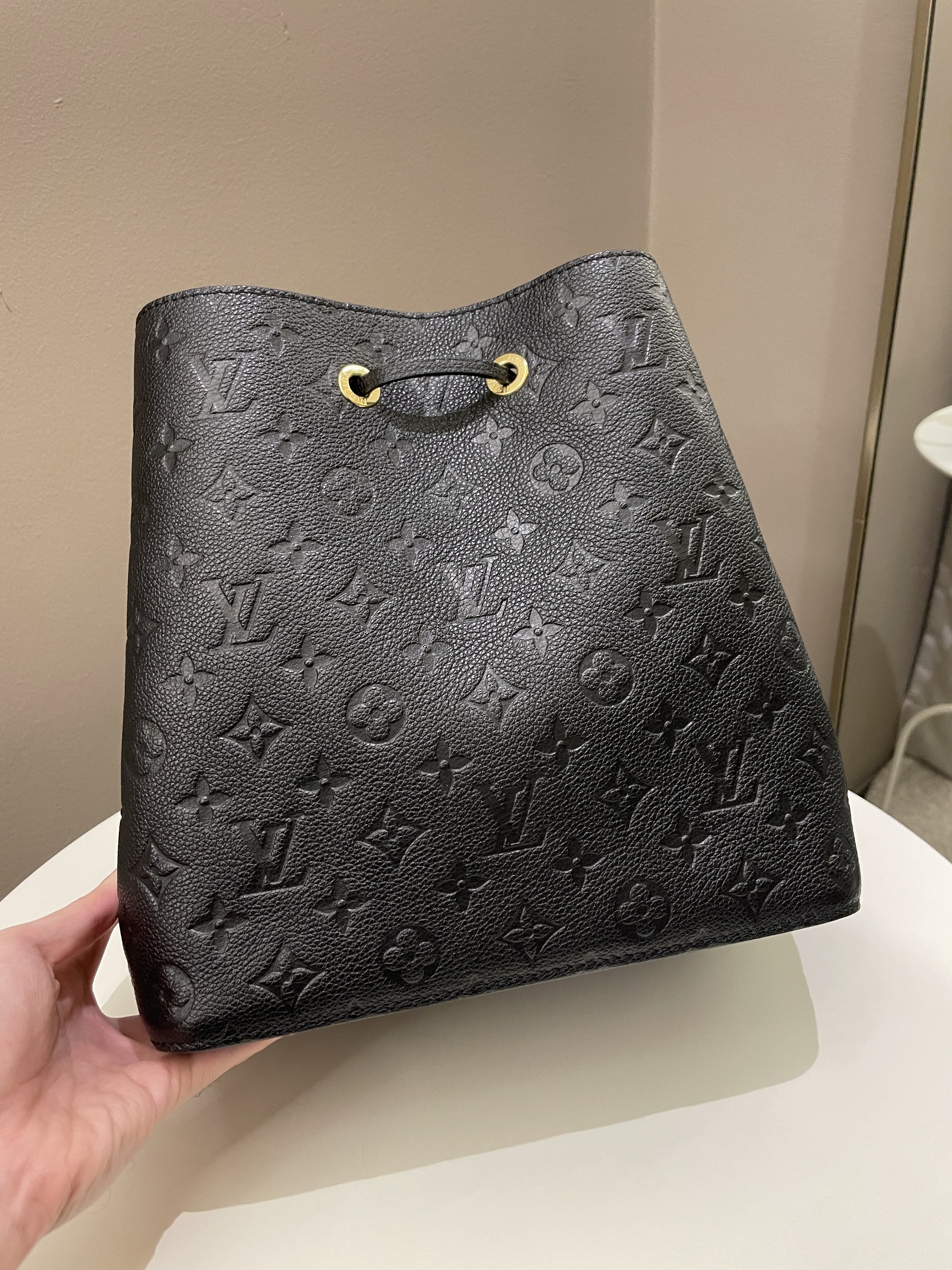 Louis Vuitton Neo Noe Bucket Bag Black Empreinte Leather