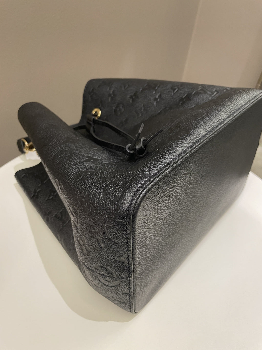 Louis Vuitton Neo Noe Bucket Bag Black Empreinte Leather