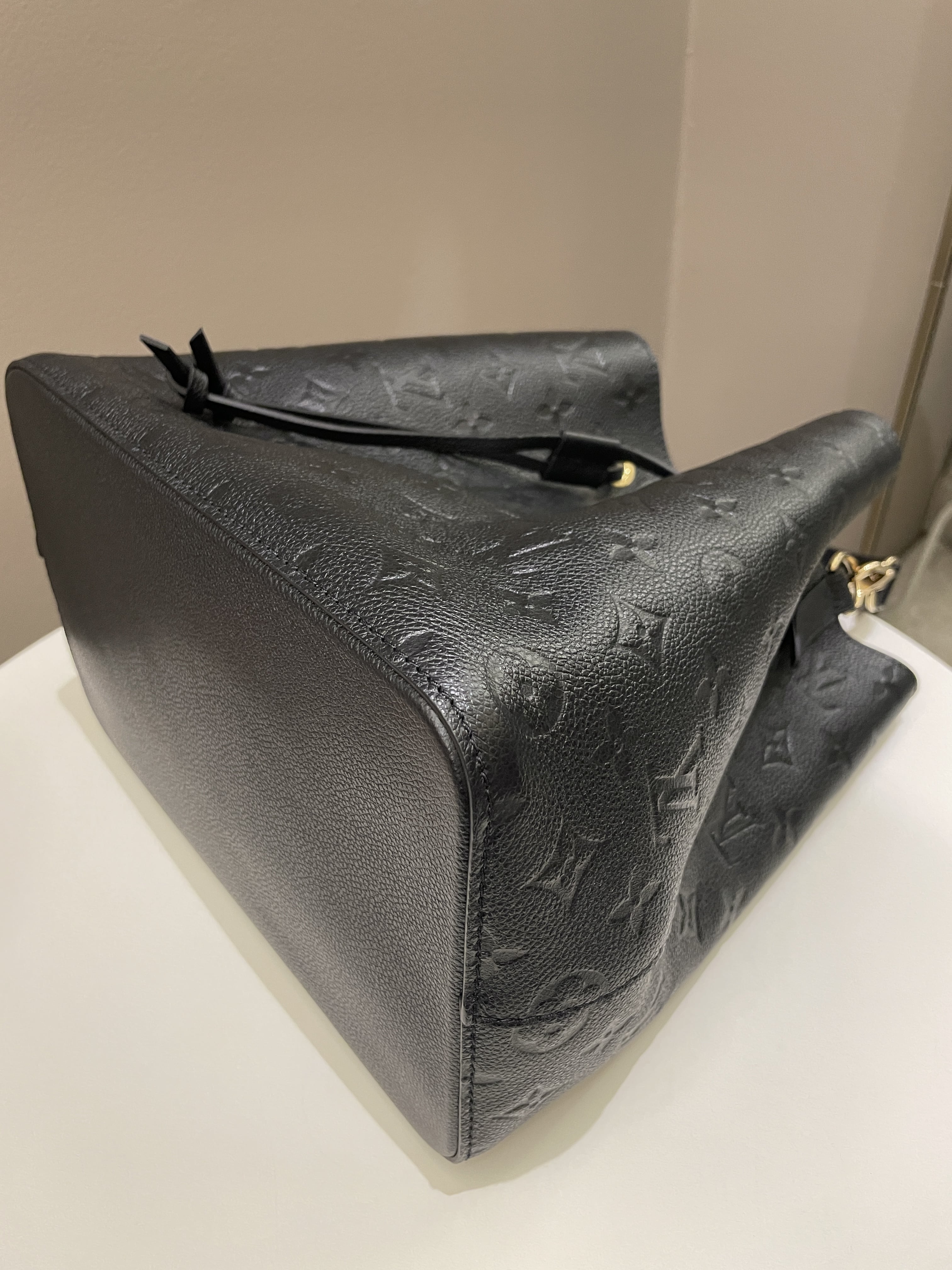 Louis Vuitton Neo Noe Bucket Bag Black Empreinte Leather