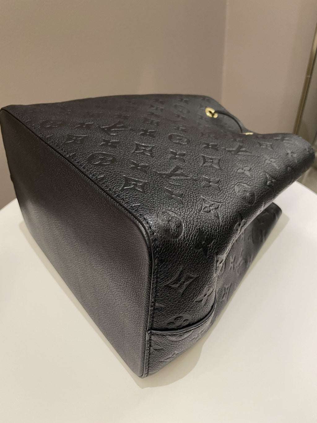 Louis Vuitton Neo Noe Bucket Bag Black Empreinte Leather