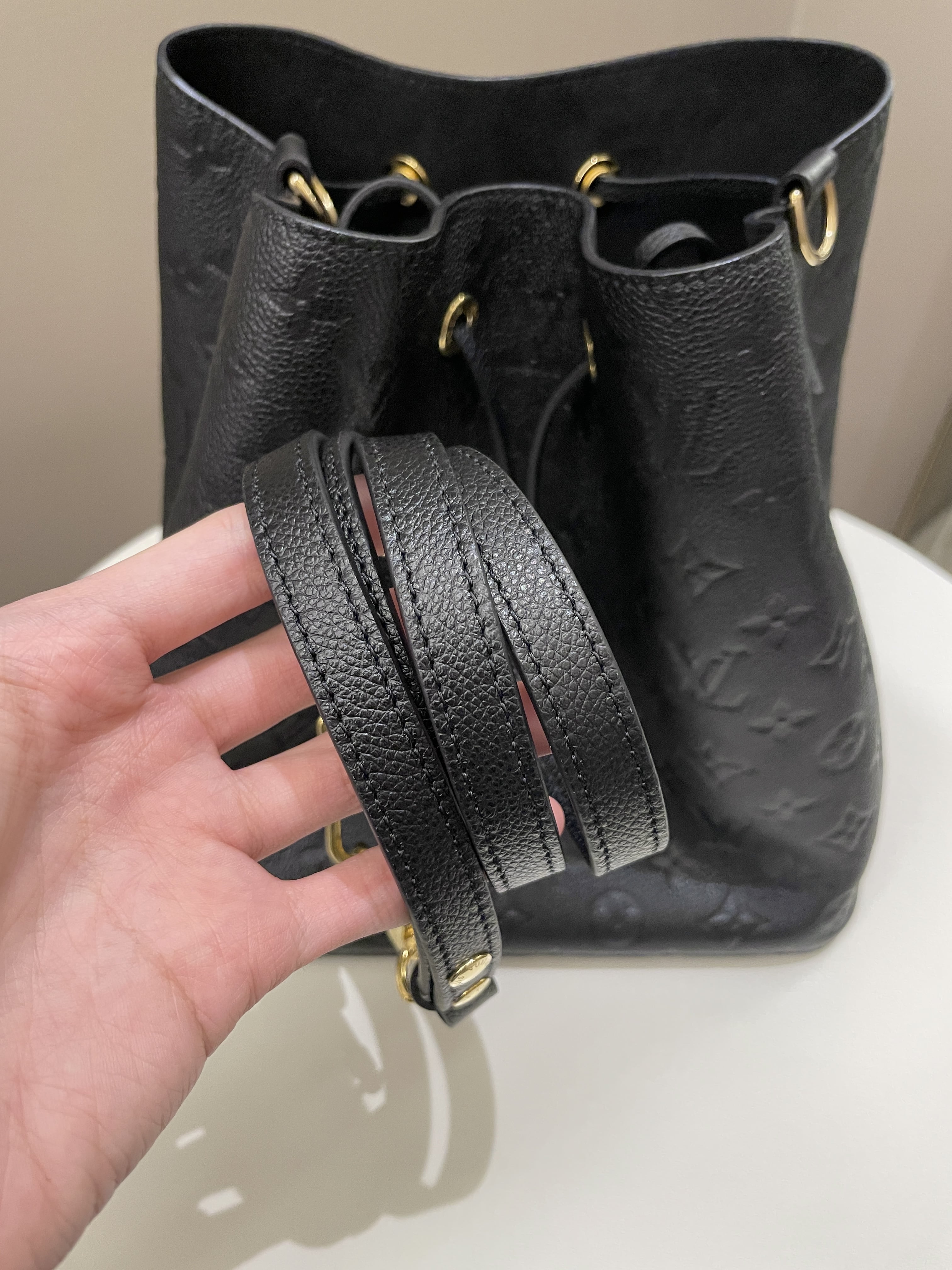 Louis Vuitton Neo Noe Bucket Bag Black Empreinte Leather